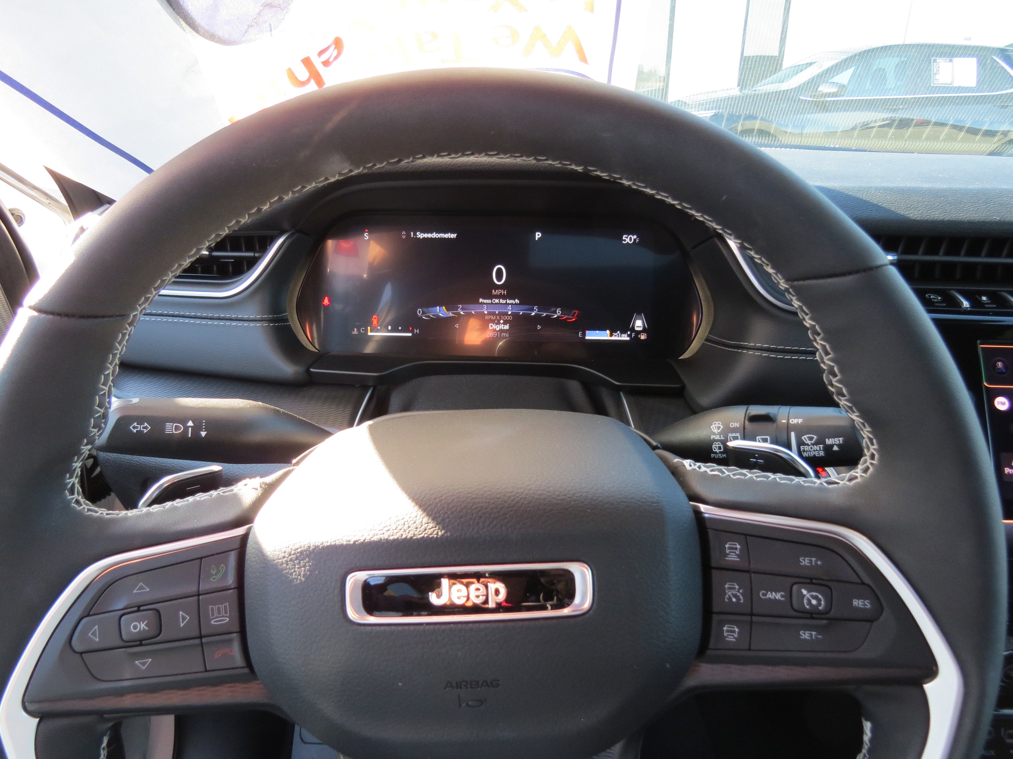 2025 Jeep Grand Cherokee Laredo