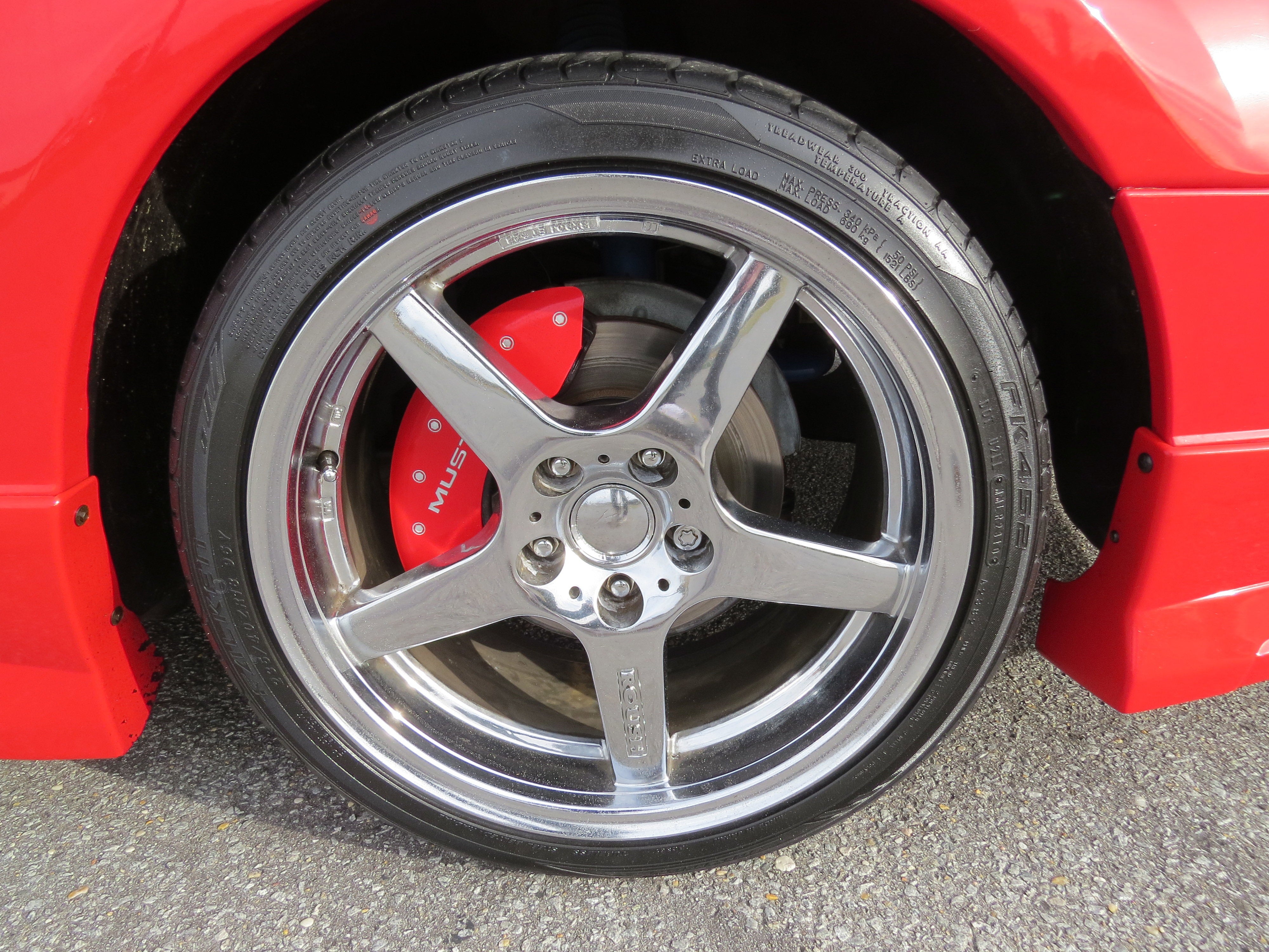 2002 Ford Mustang GT Deluxe