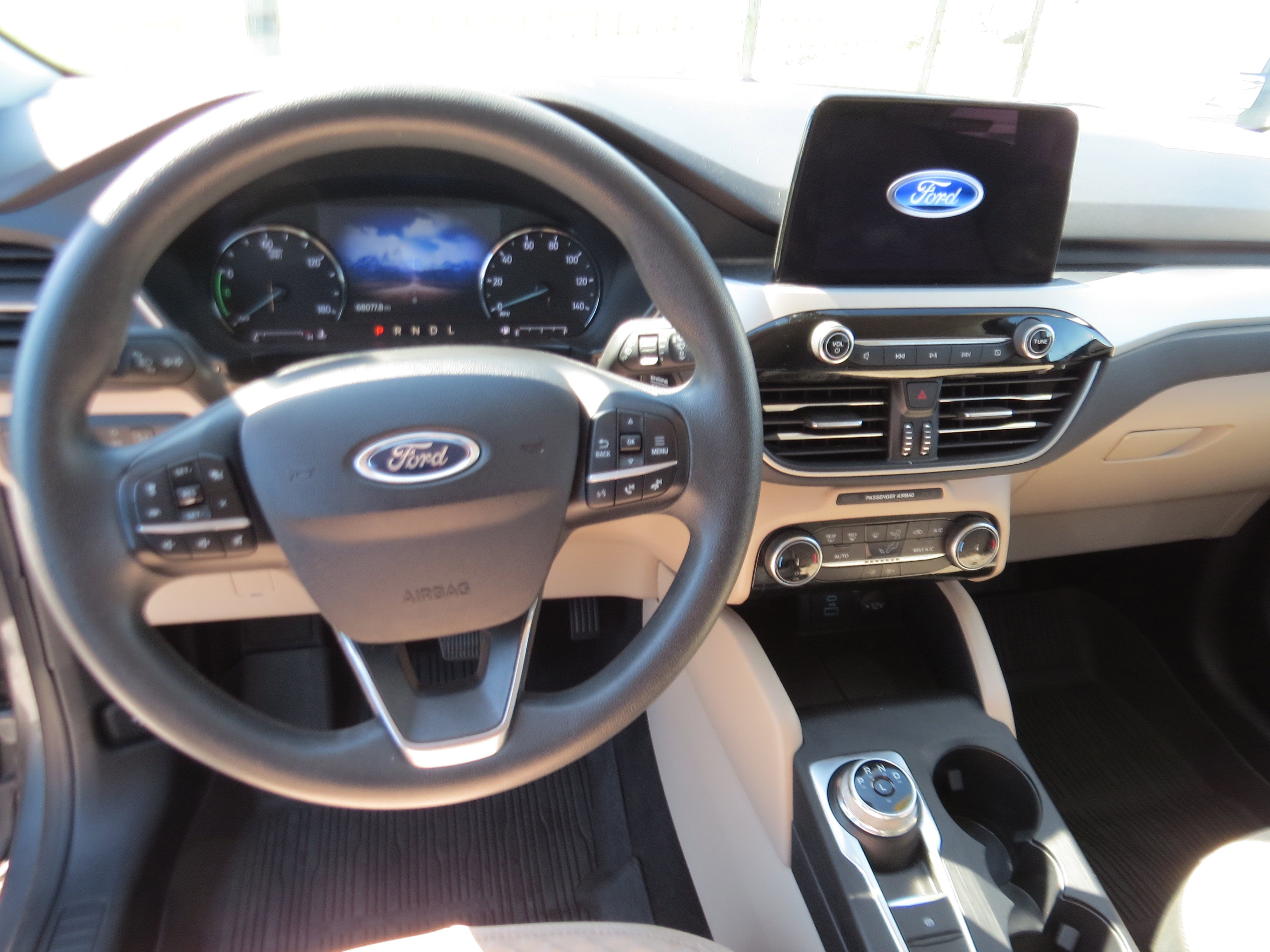 2022 Ford Escape SE Hybrid
