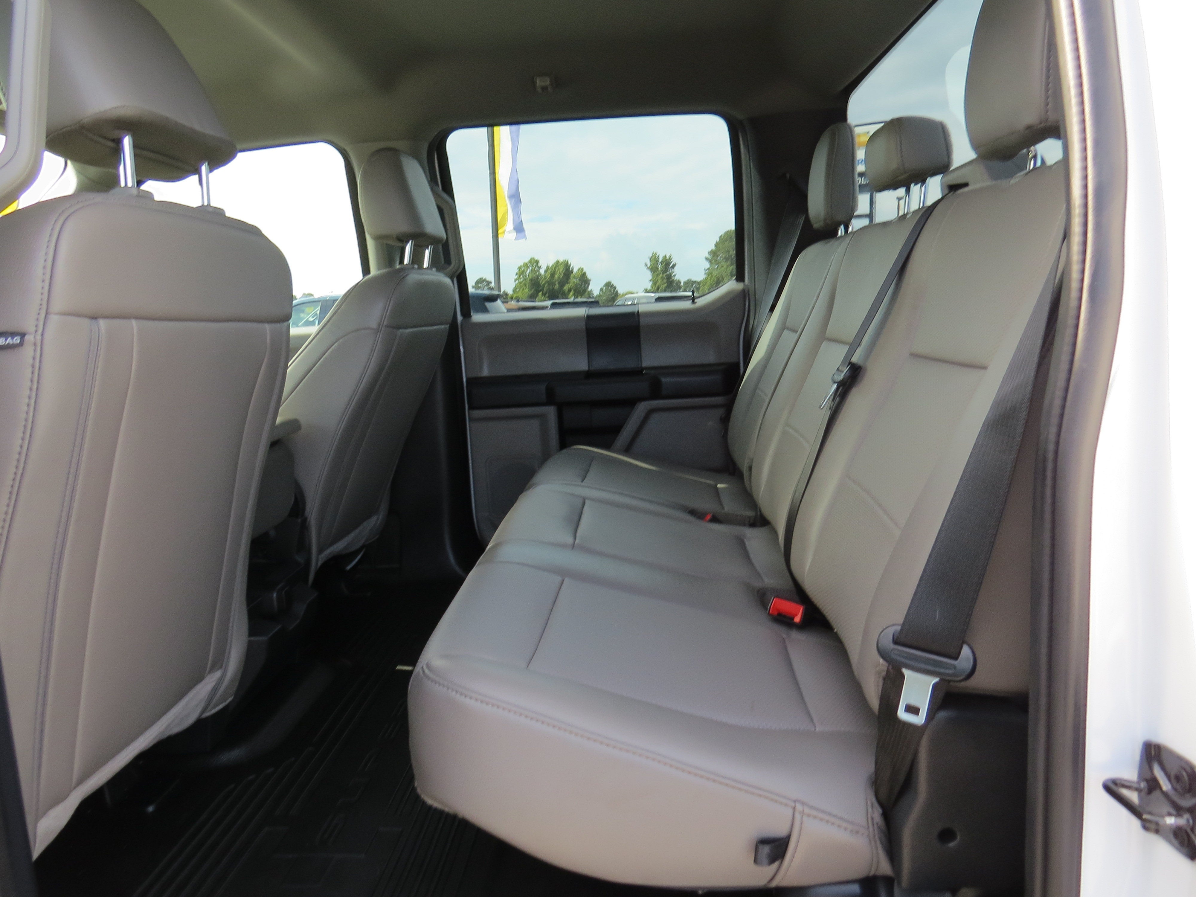 2022 Ford Super Duty F-350 SRW XL