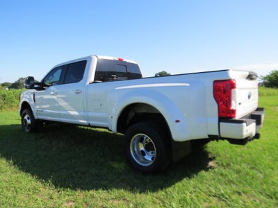 2017 Ford Super Duty F-350 DRW Lariat