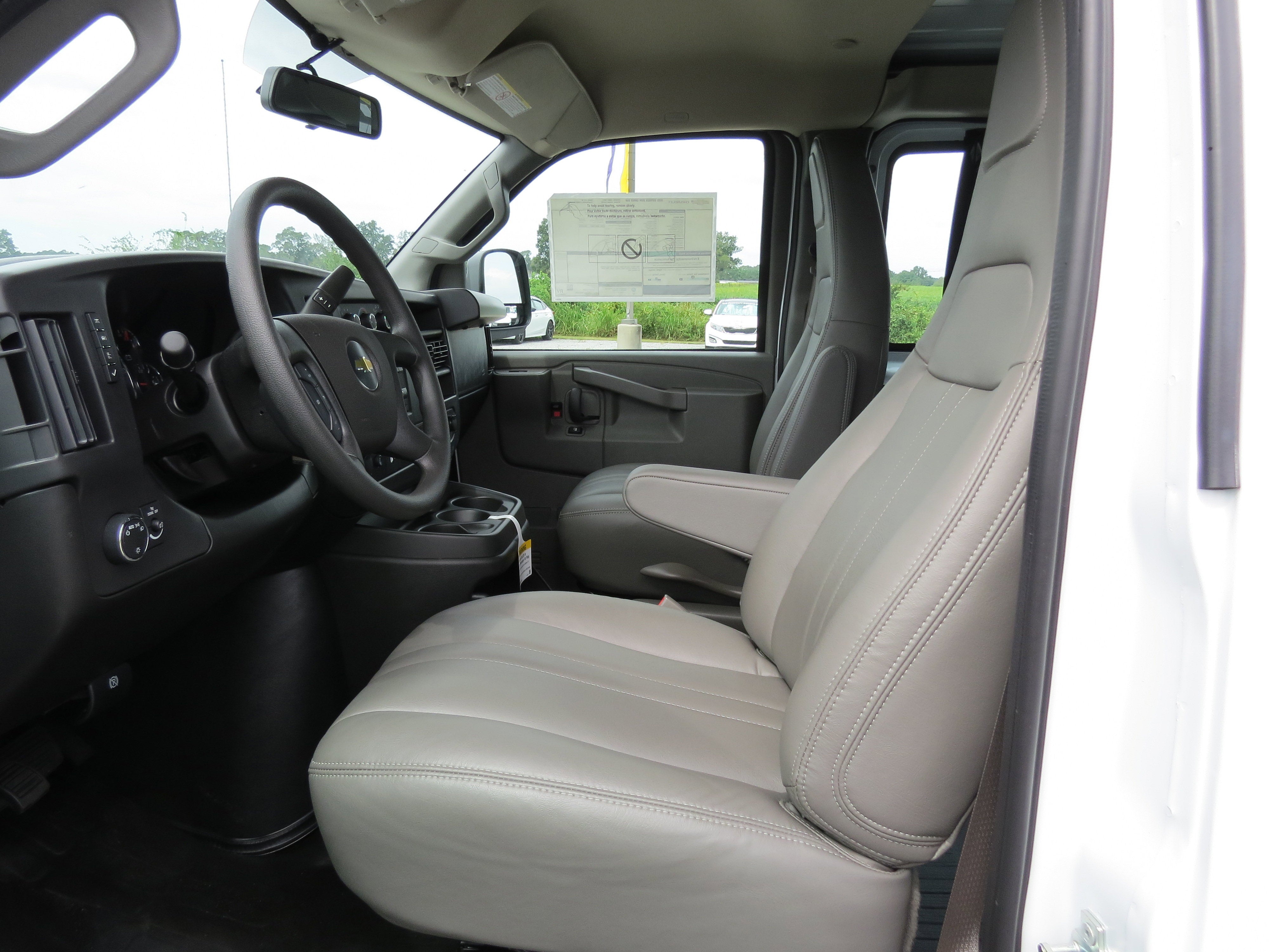 2025 Chevrolet Express Cargo 2500 WT