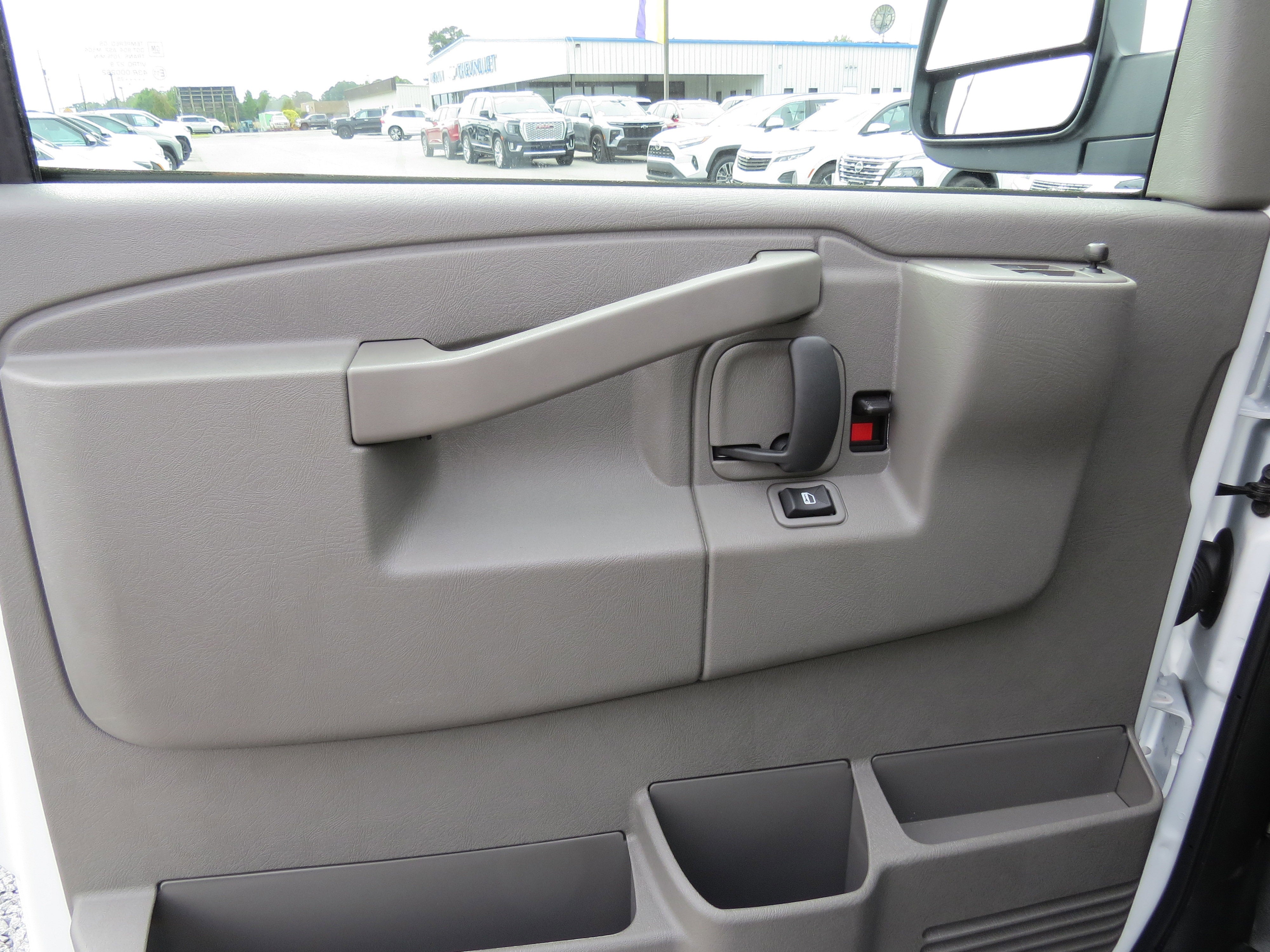 2025 Chevrolet Express Cargo 2500 WT