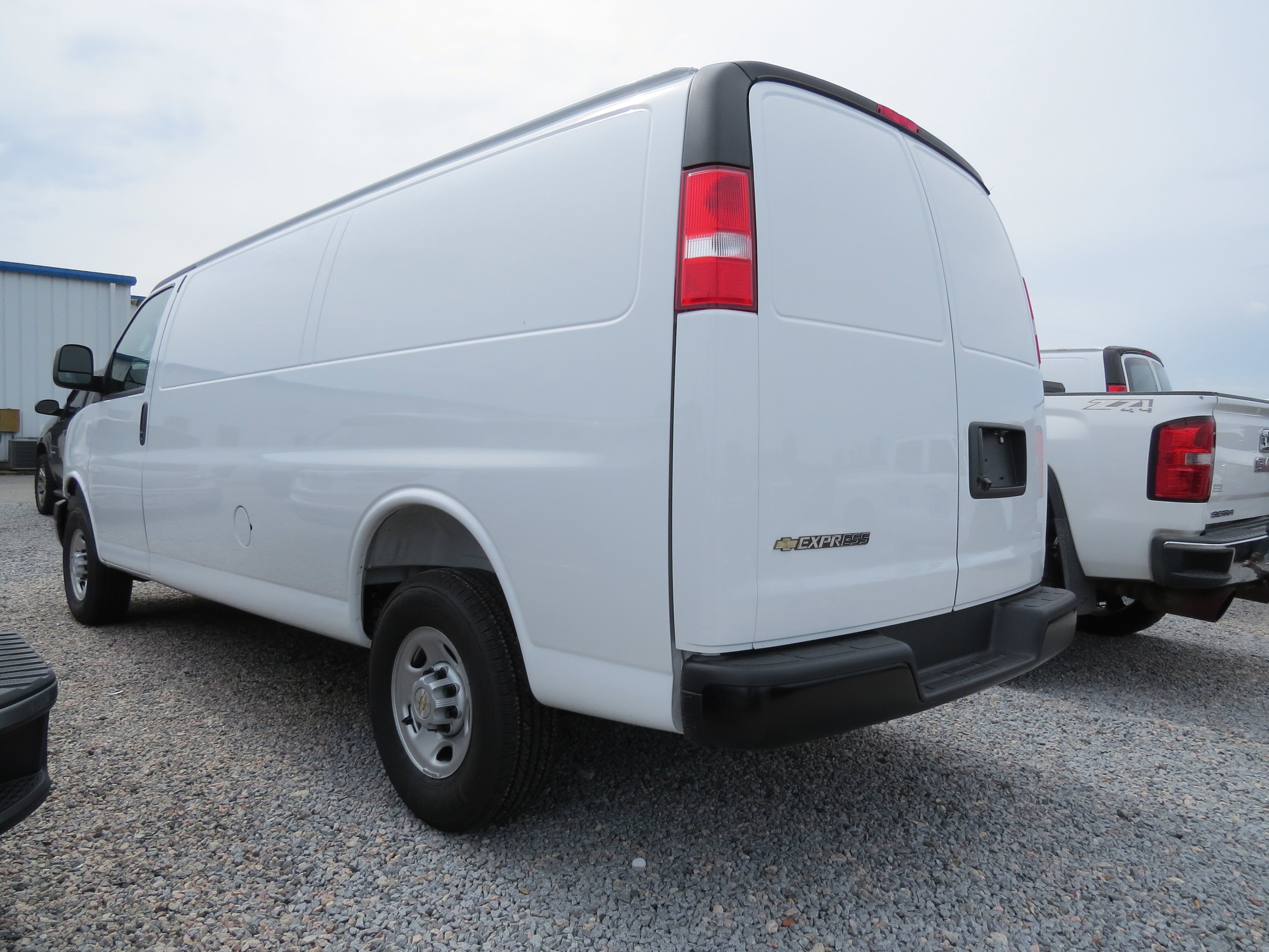 2025 Chevrolet Express Cargo 2500 WT