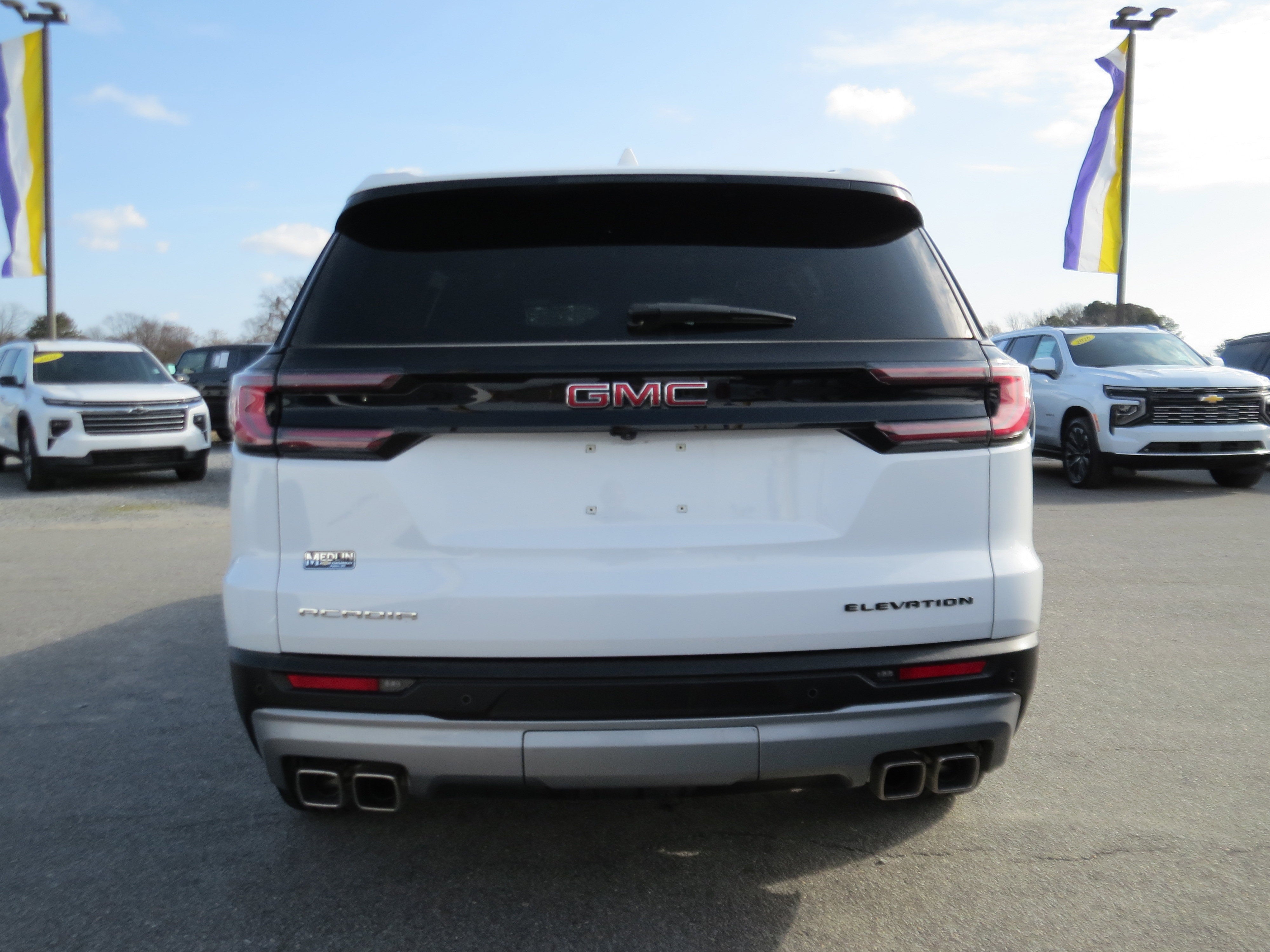 2025 GMC Acadia Elevation