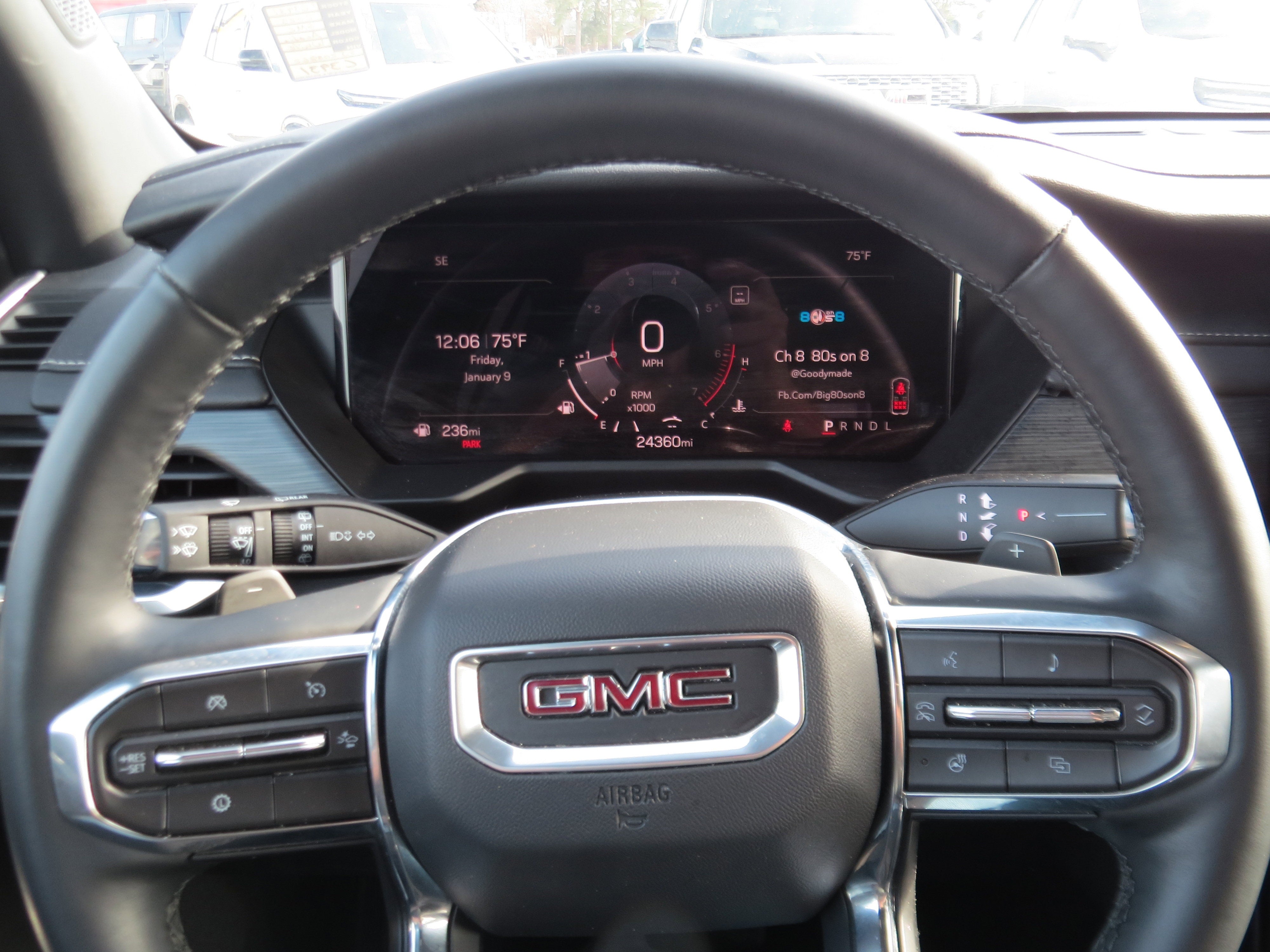 2025 GMC Acadia Elevation