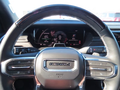 2025 GMC Acadia Denali