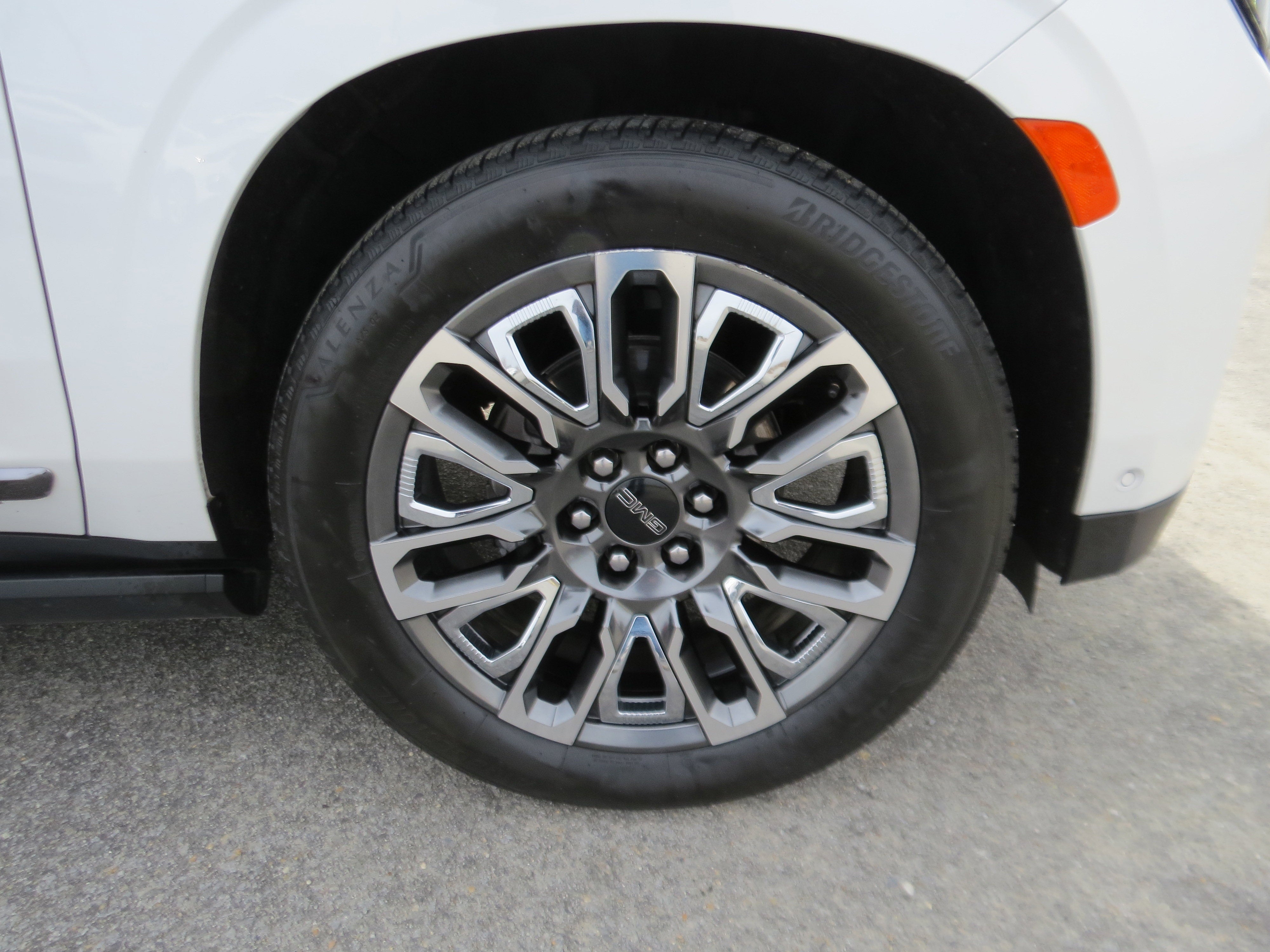 2024 GMC Yukon XL Denali Ultimate