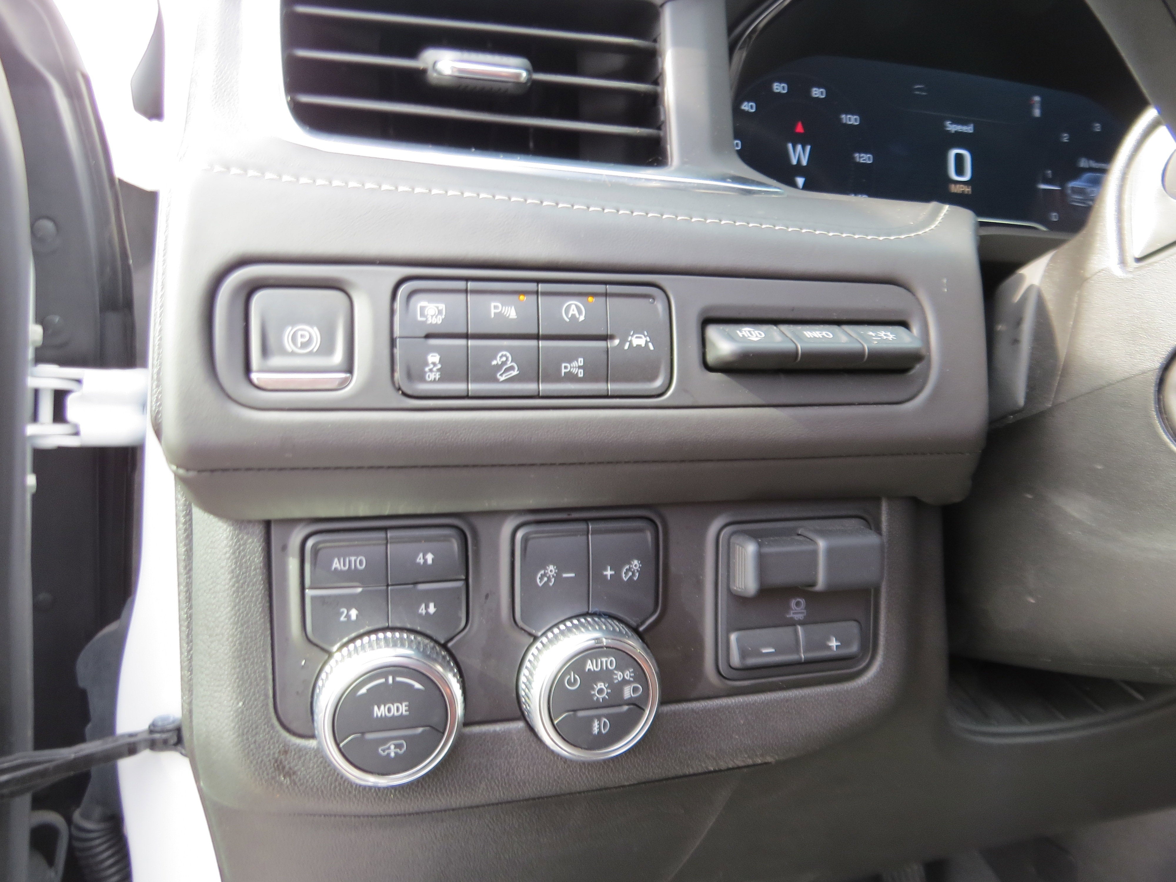 2024 GMC Yukon XL Denali Ultimate