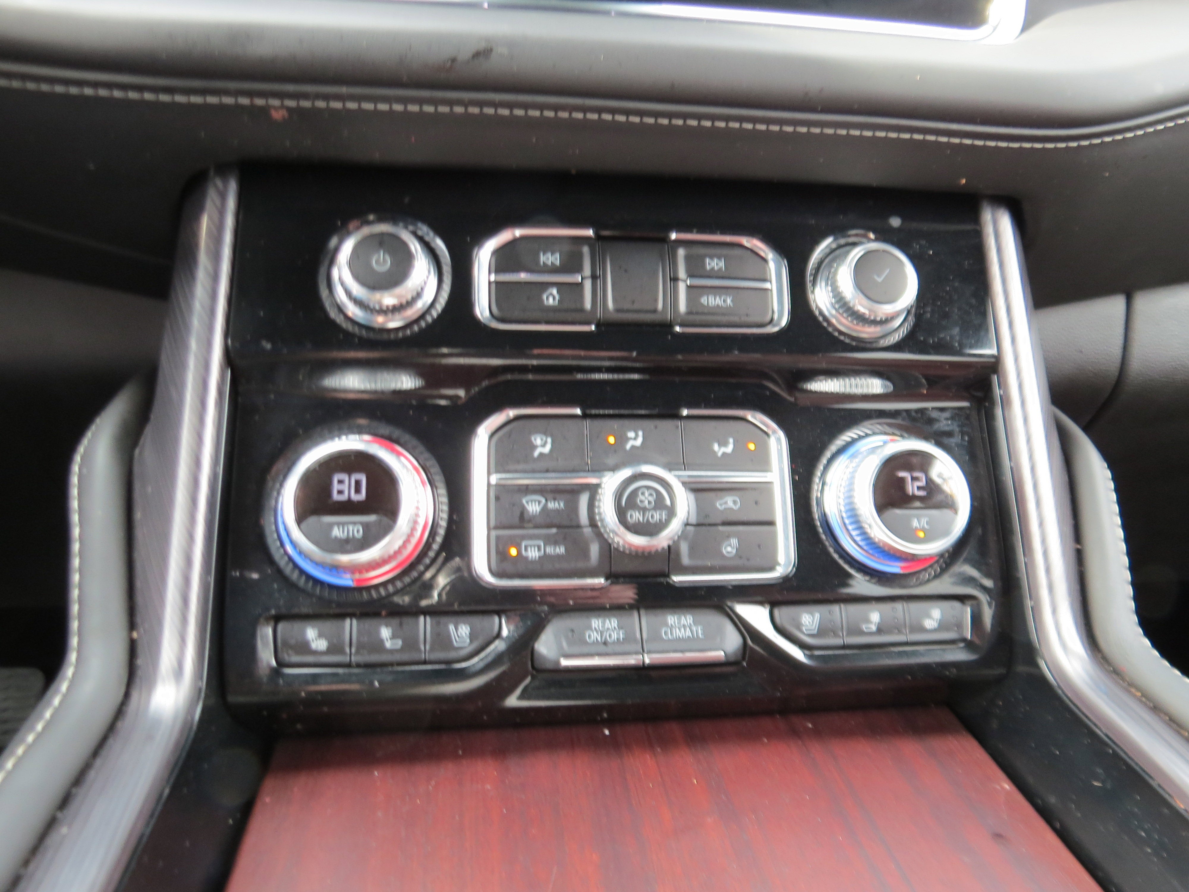 2024 GMC Yukon XL Denali Ultimate