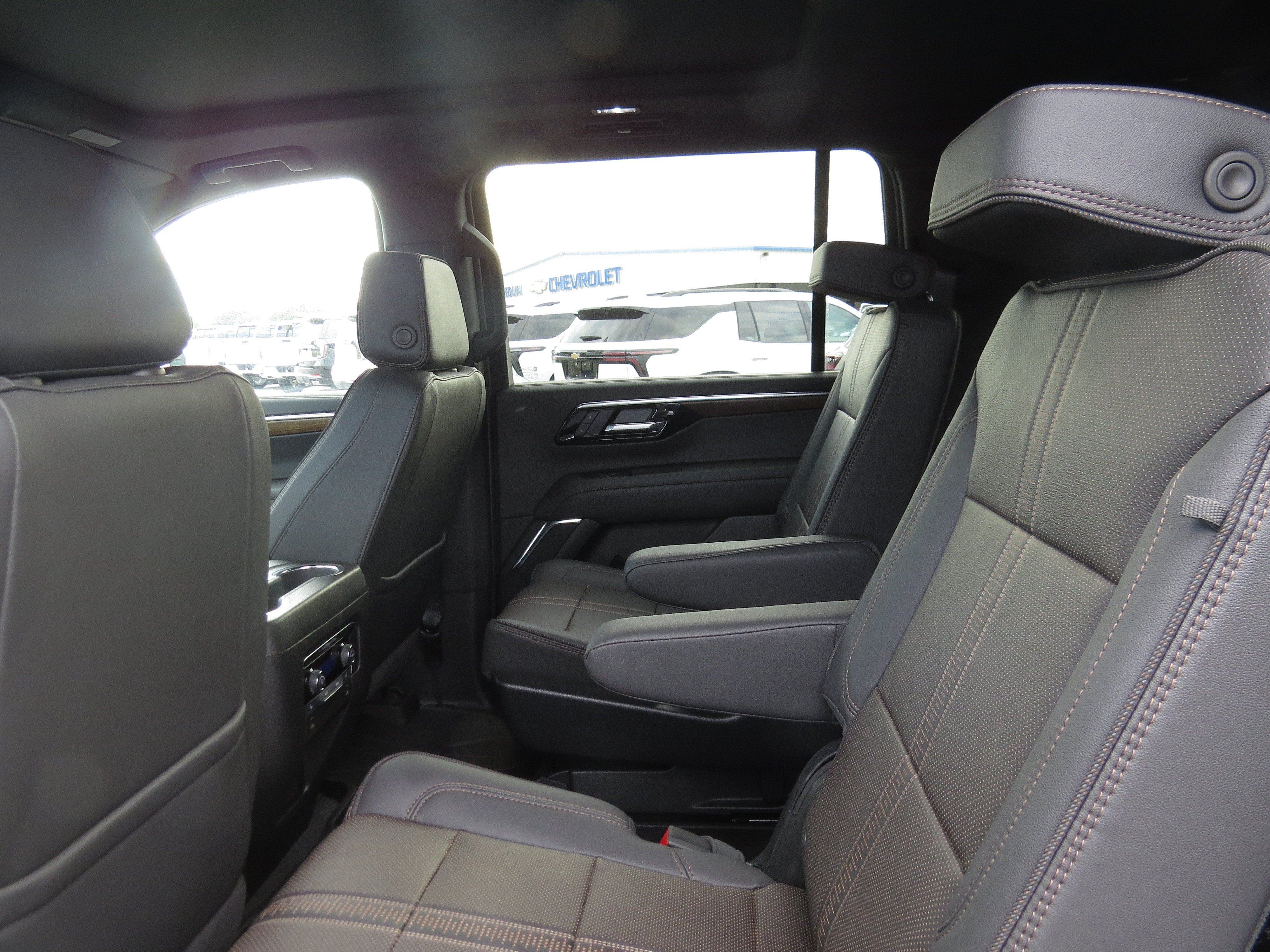 2025 Chevrolet Suburban High Country