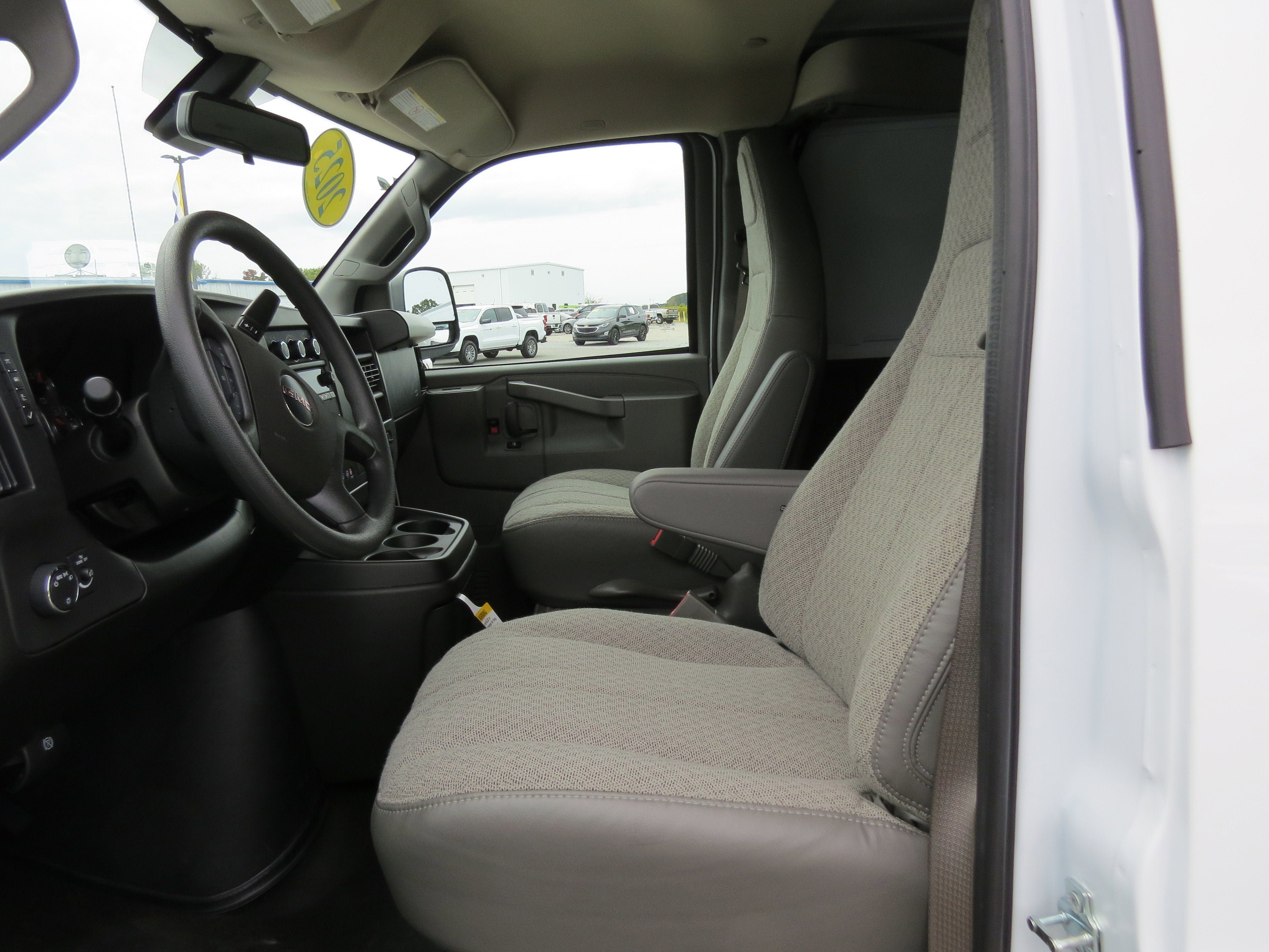 2025 GMC Savana Cargo 3500 Work Van