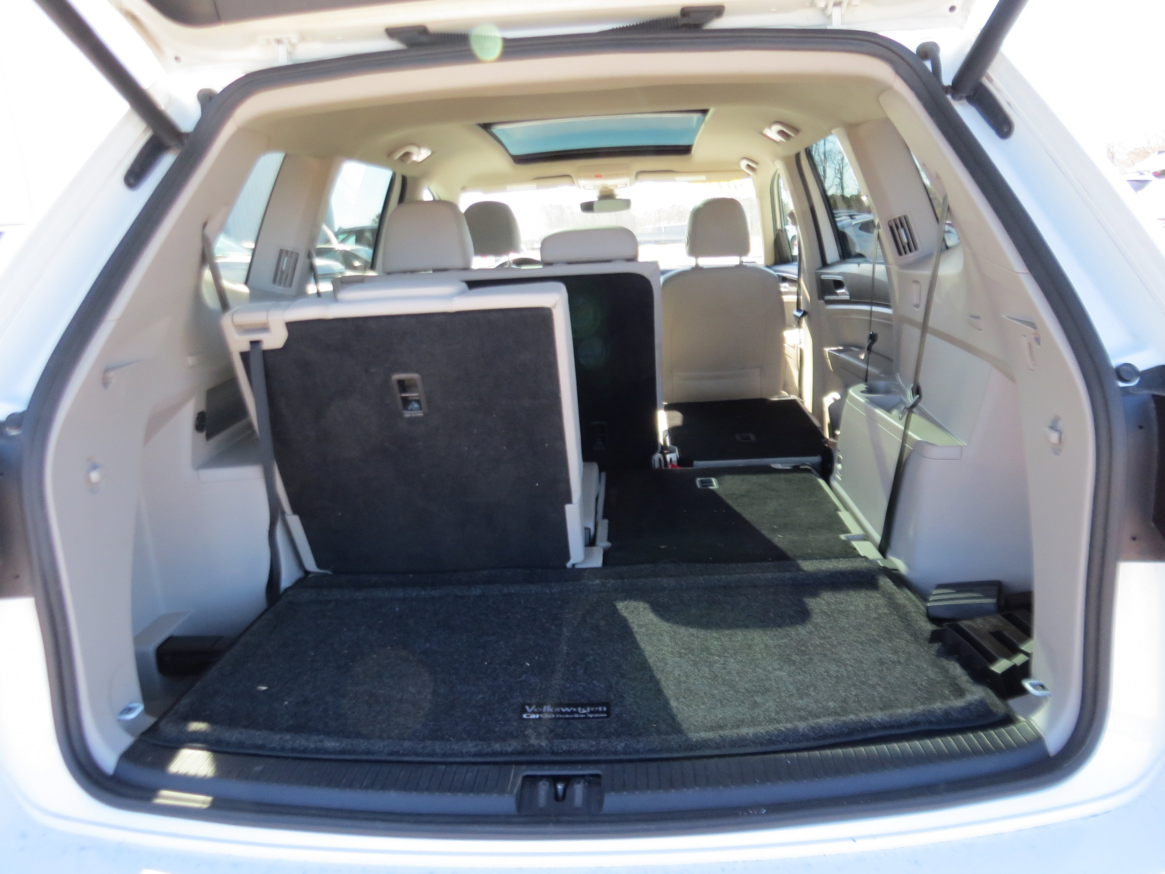 2019 Volkswagen Atlas 3.6L V6 SE w/Technology R-Line