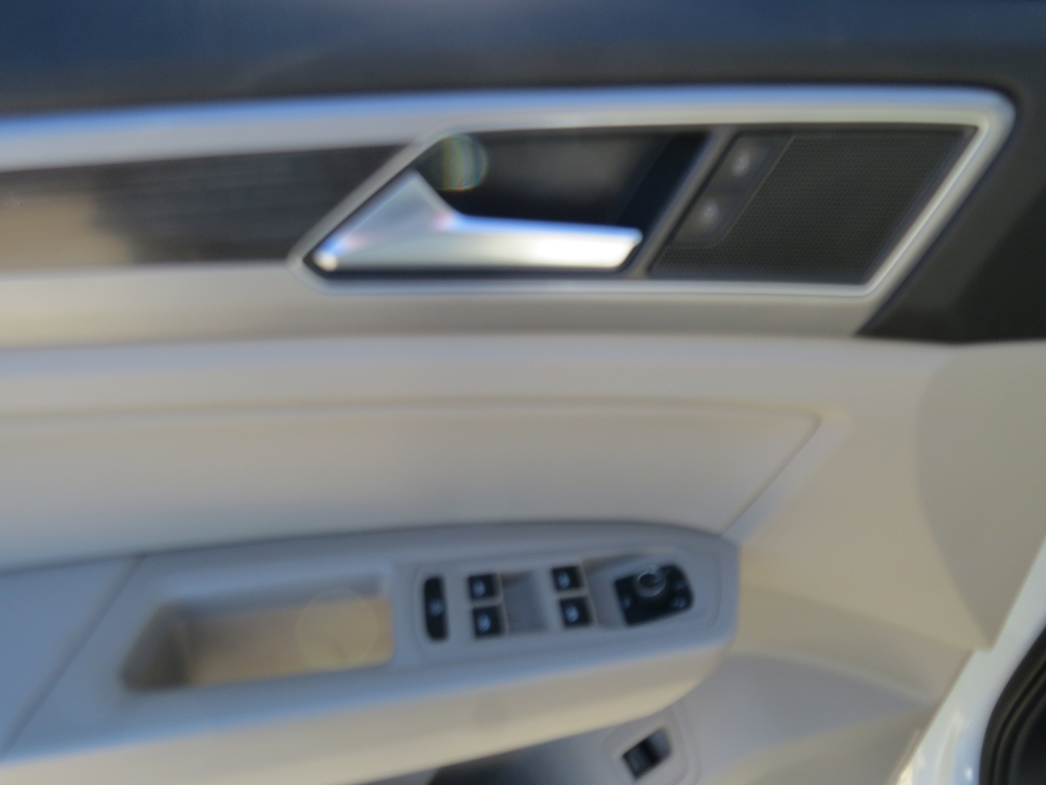 2019 Volkswagen Atlas 3.6L V6 SE w/Technology R-Line