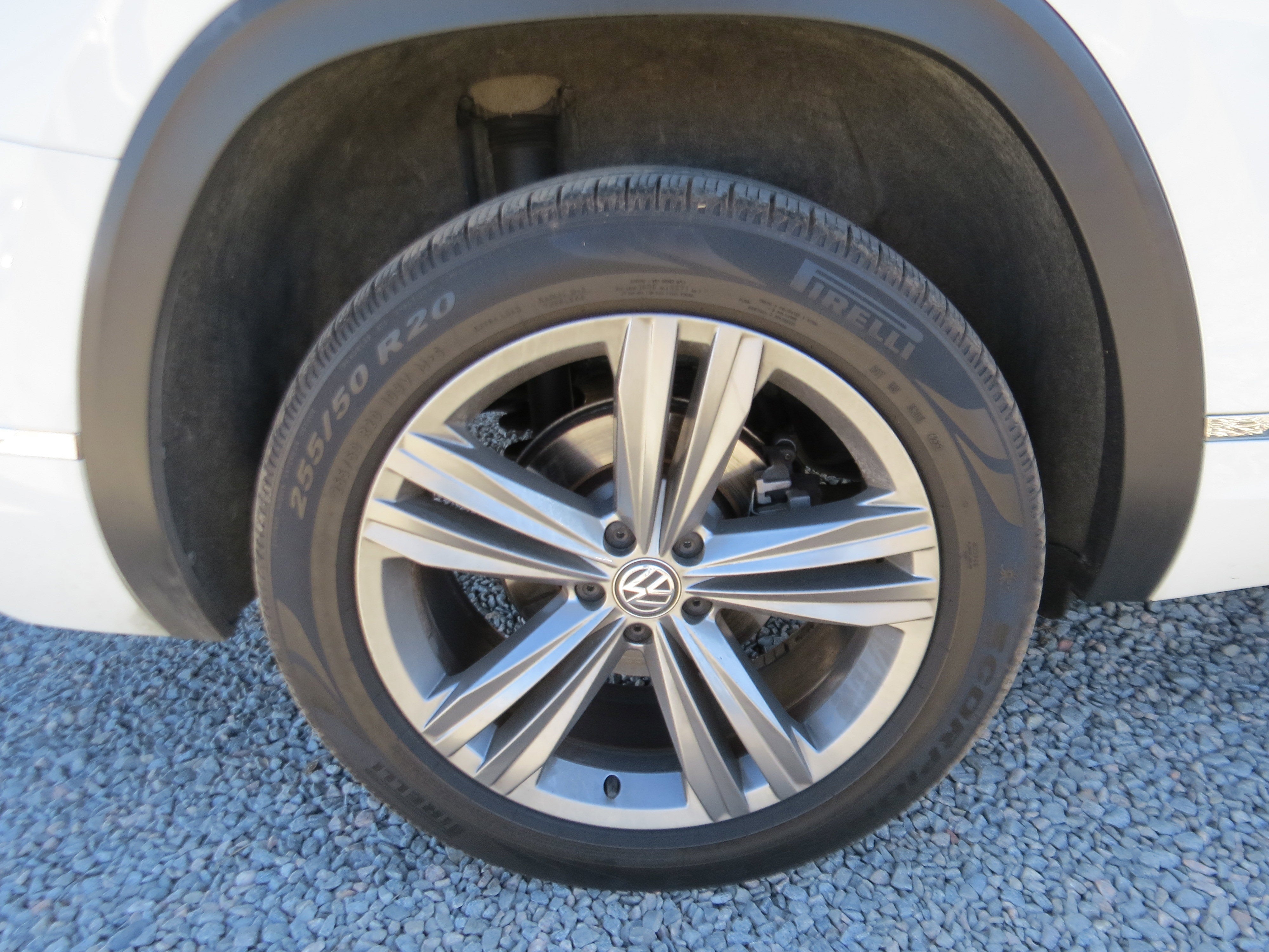 2019 Volkswagen Atlas 3.6L V6 SE w/Technology R-Line