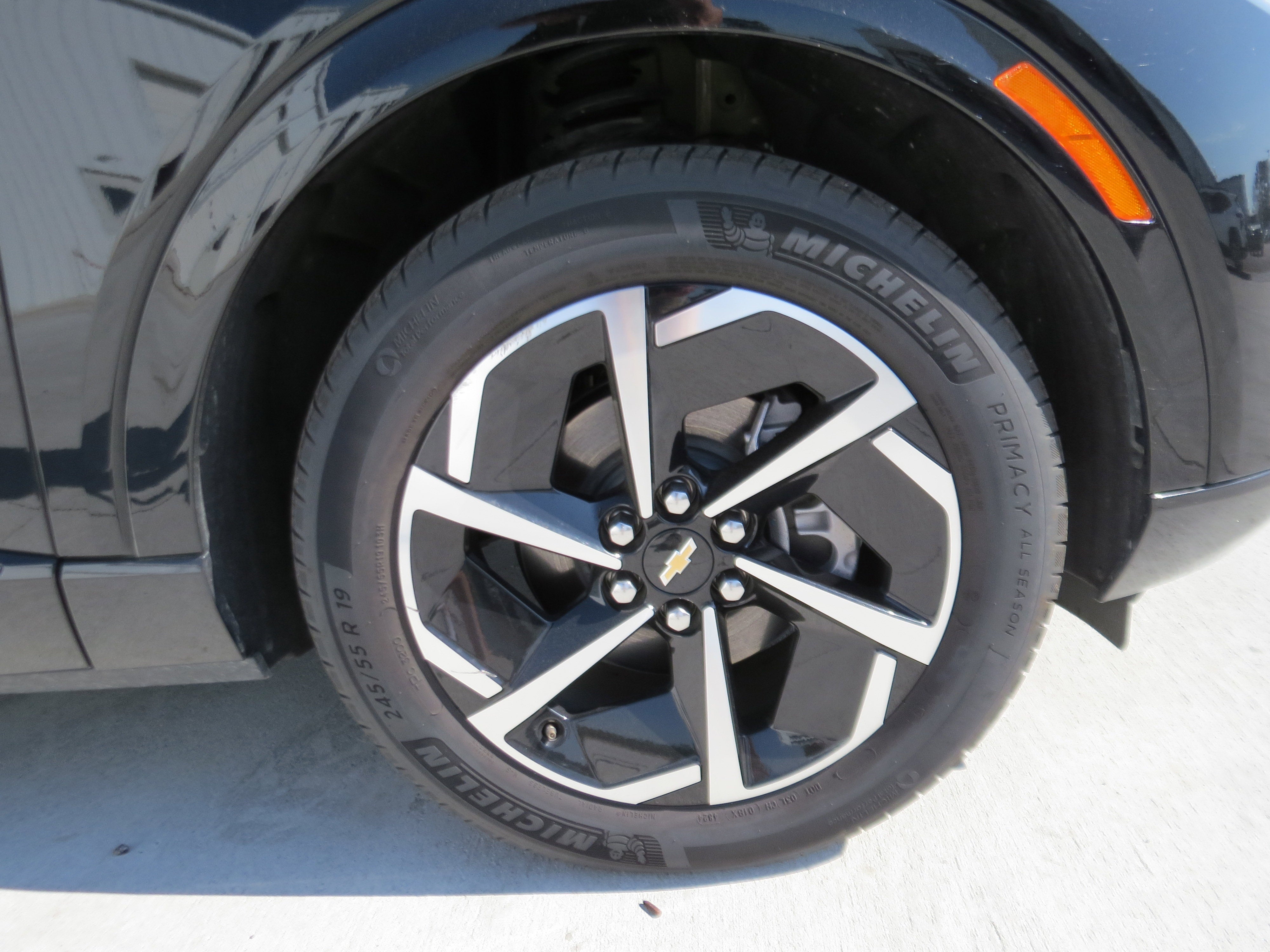 2025 Chevrolet Equinox EV LT