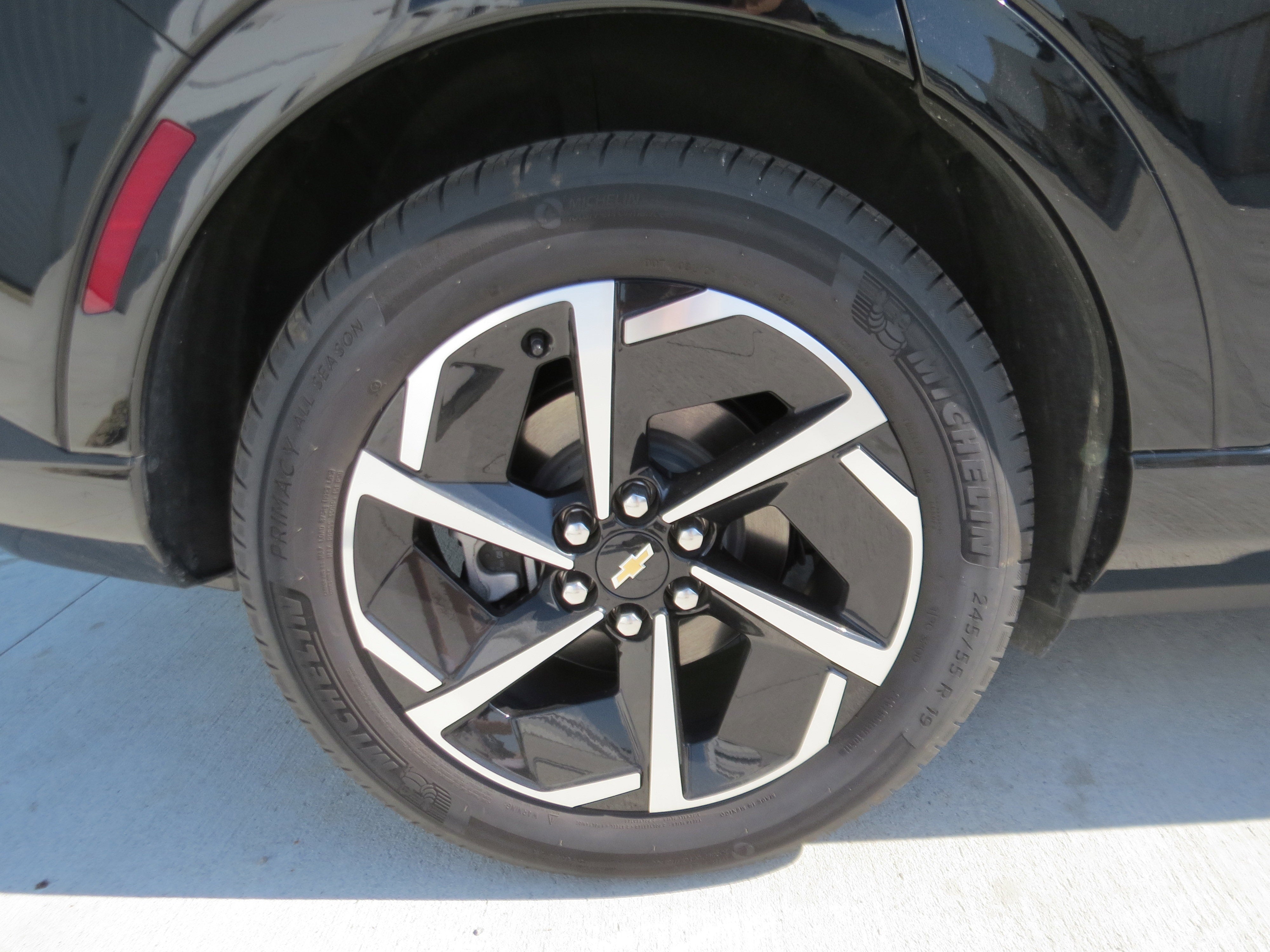 2025 Chevrolet Equinox EV LT