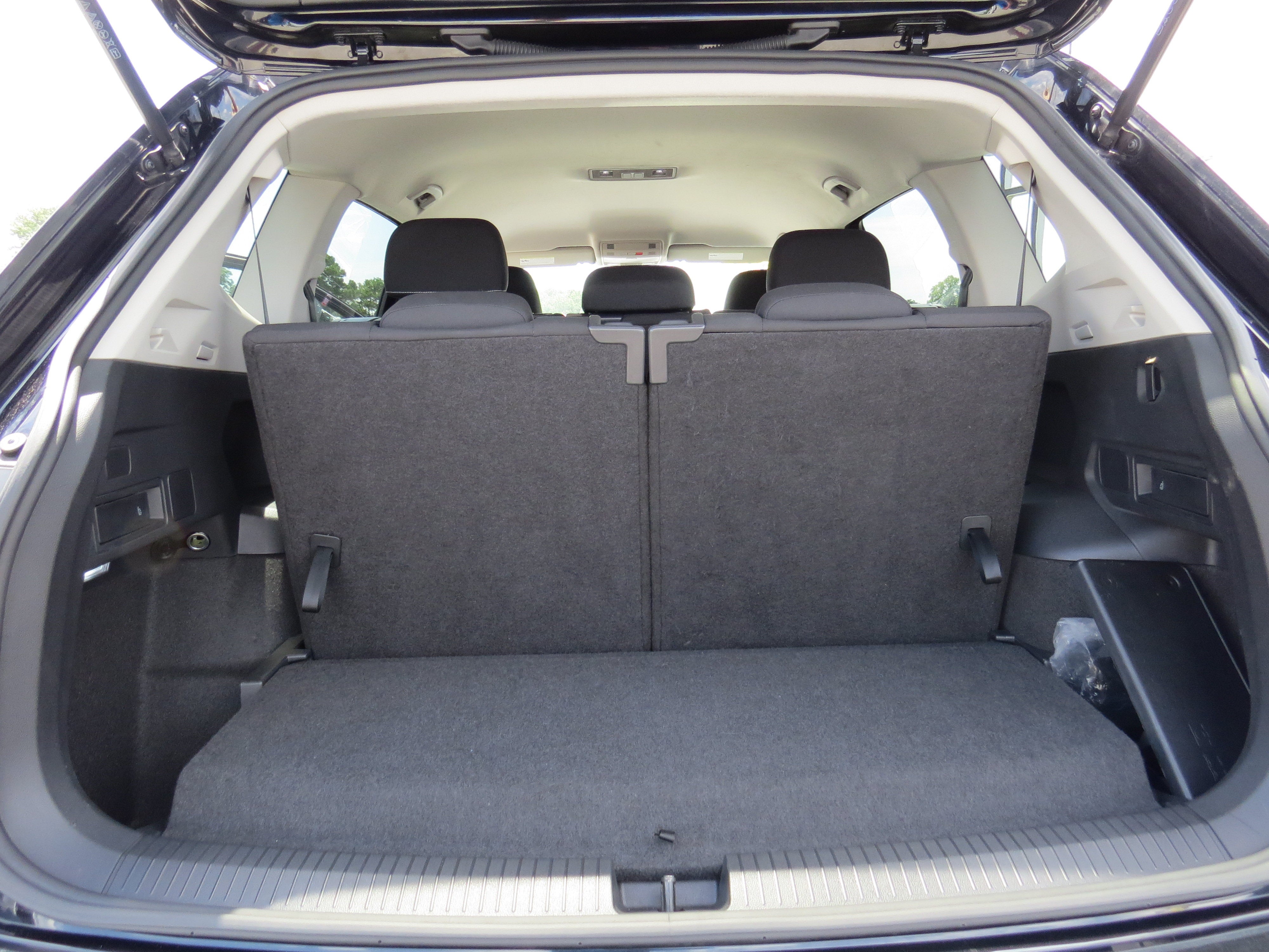 2023 Volkswagen Tiguan S
