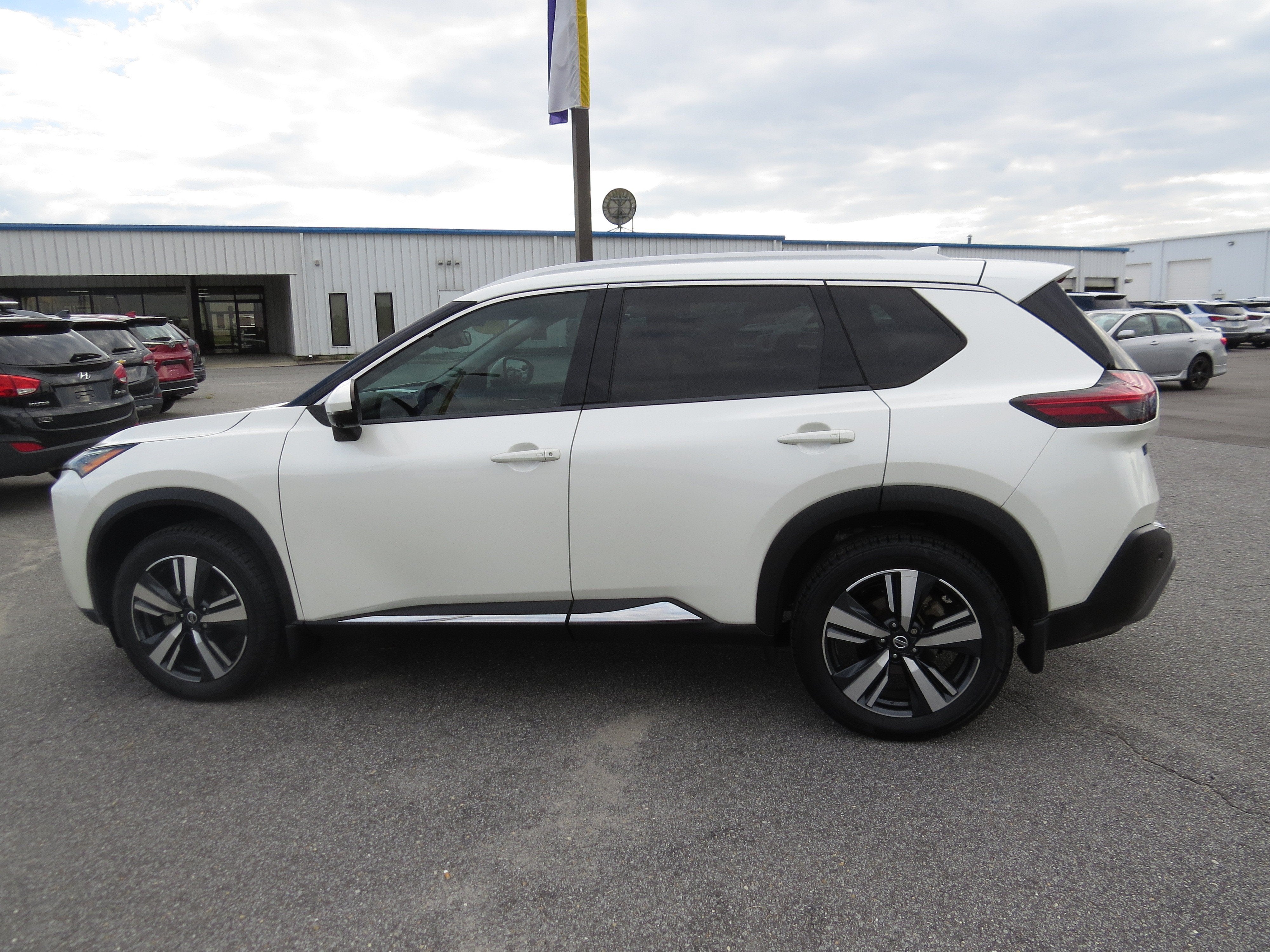 2021 Nissan Rogue SL