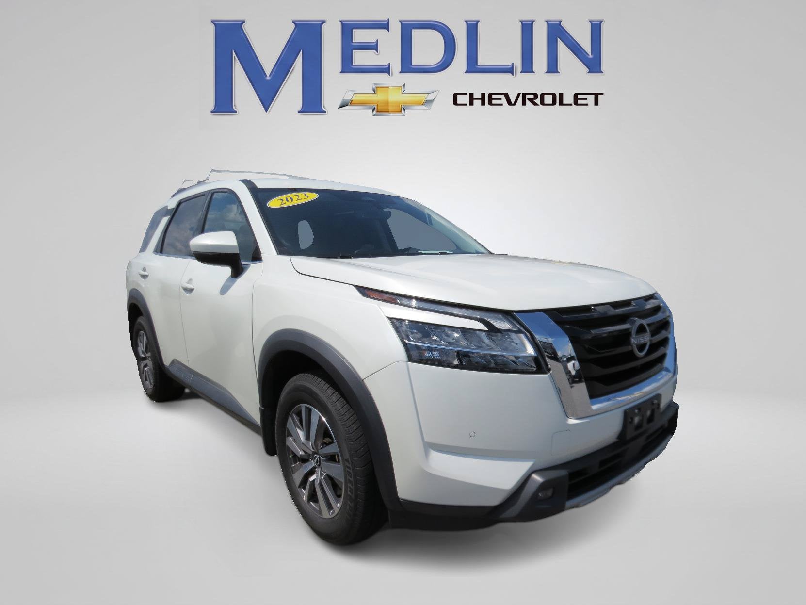 2023 Nissan Pathfinder SL
