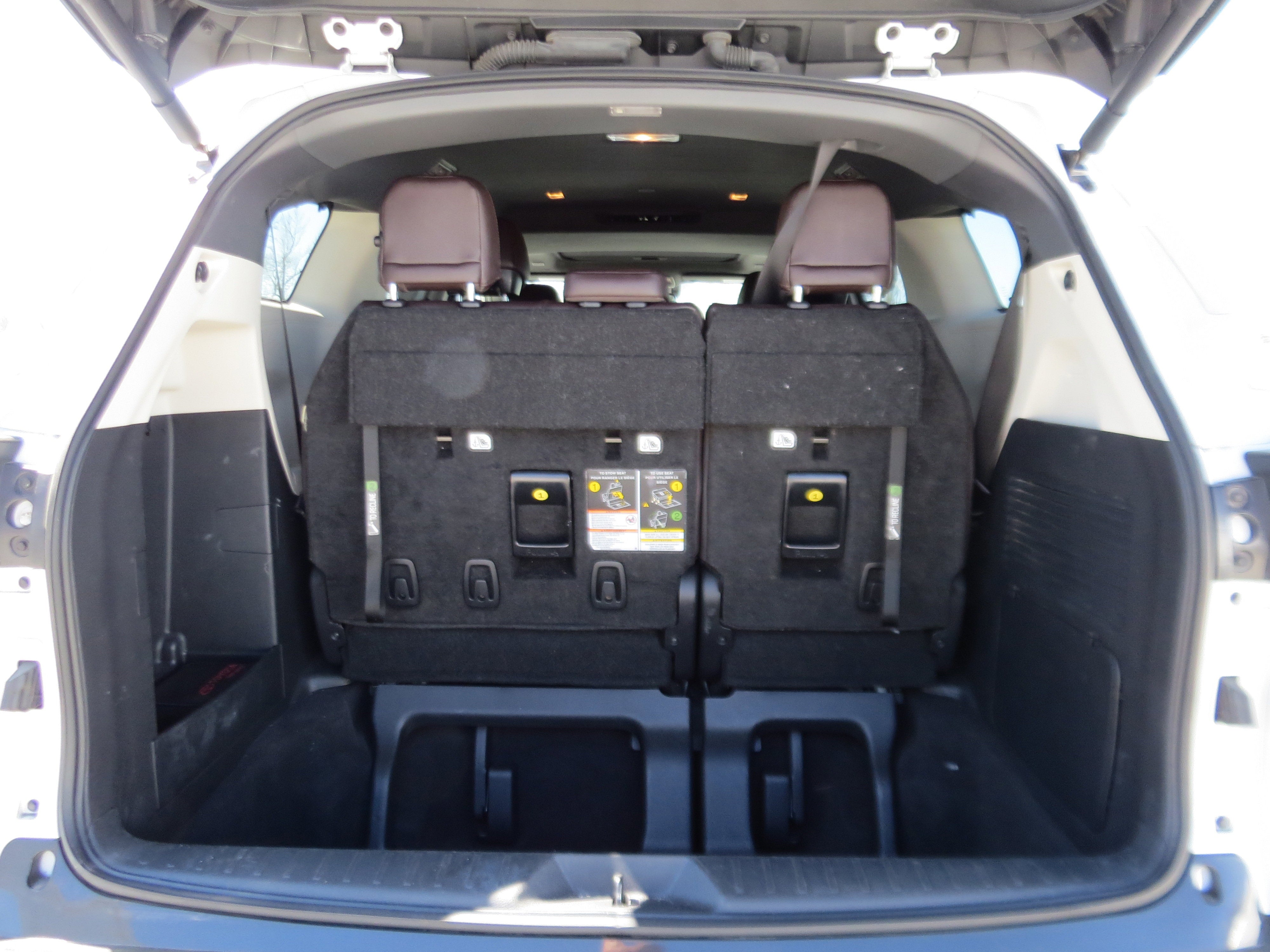 2024 Toyota Sienna Platinum