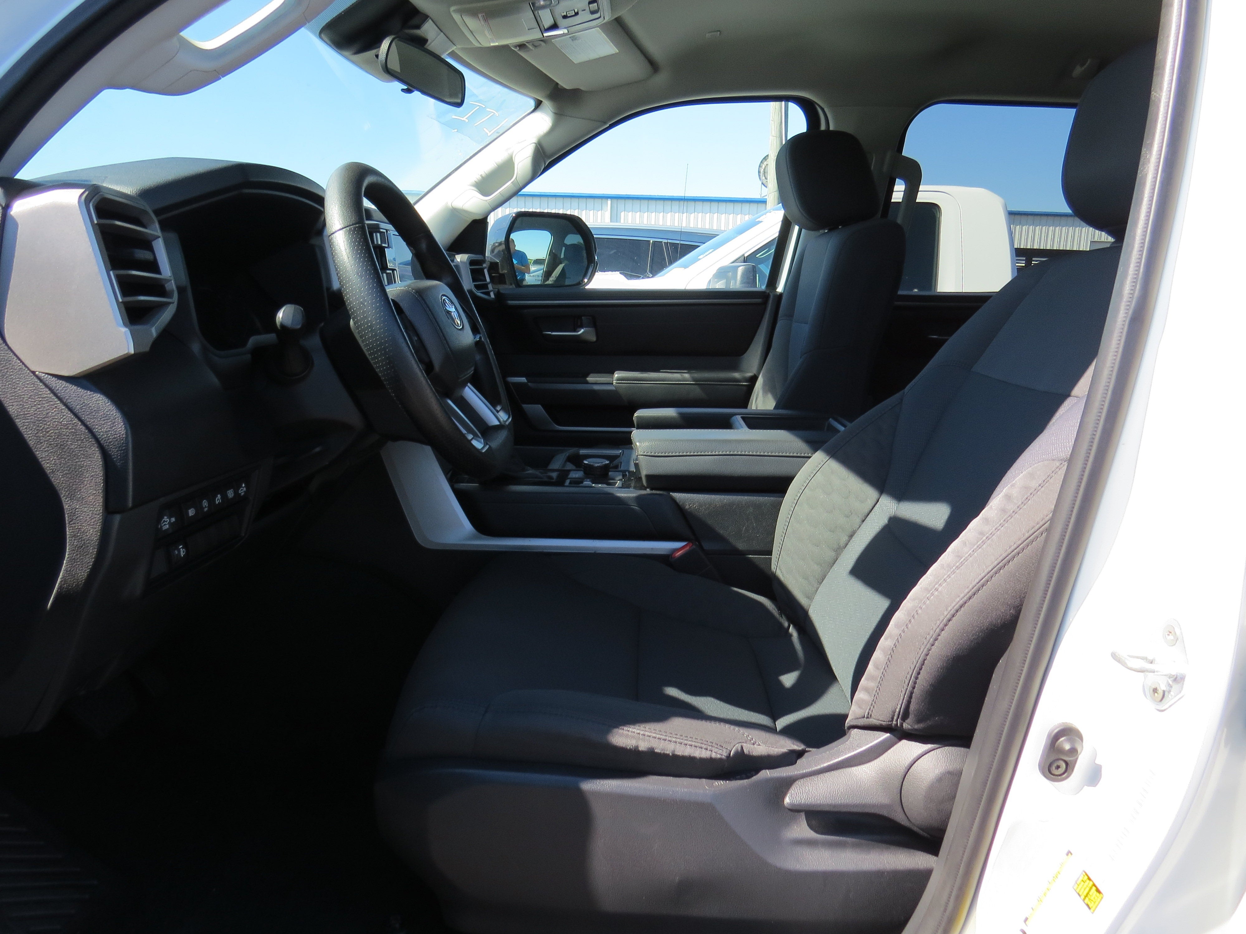 2023 Toyota Tundra 4WD SR5