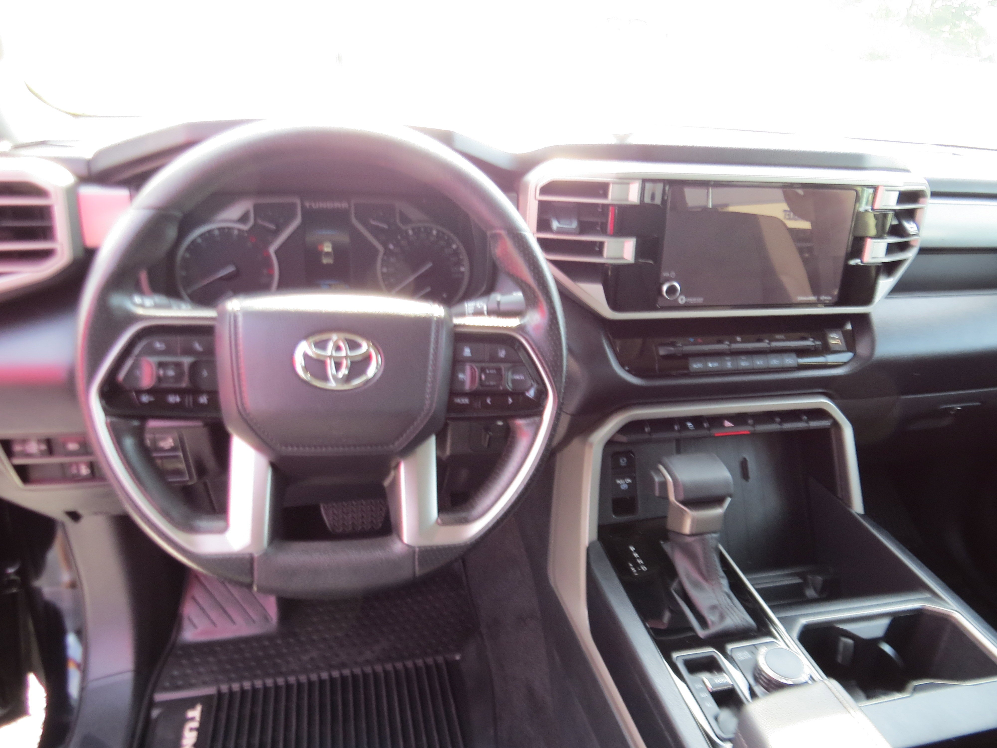 2024 Toyota Tundra 4WD SR5