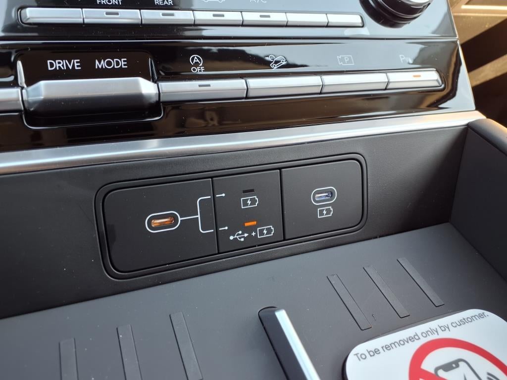 2025 Hyundai SANTA FE SE