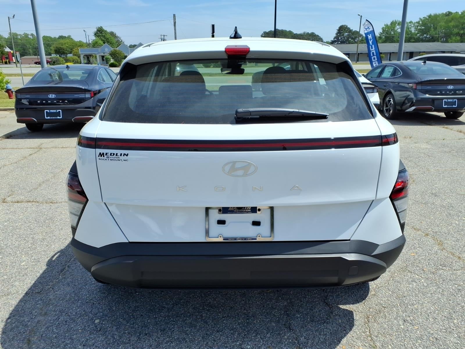 2026 Hyundai KONA SE