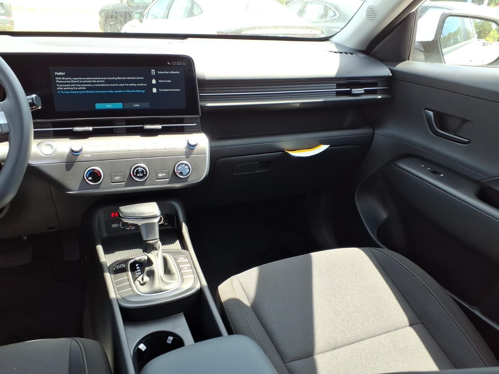 2026 Hyundai KONA SE