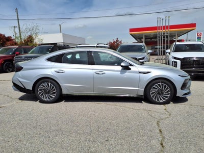 2025 Hyundai SONATA HYBRID SEL
