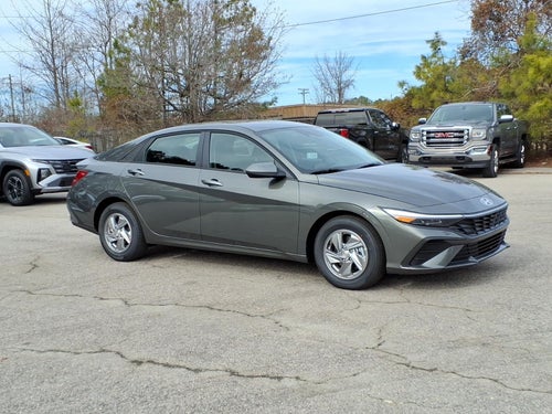 2026 Hyundai ELANTRA SE