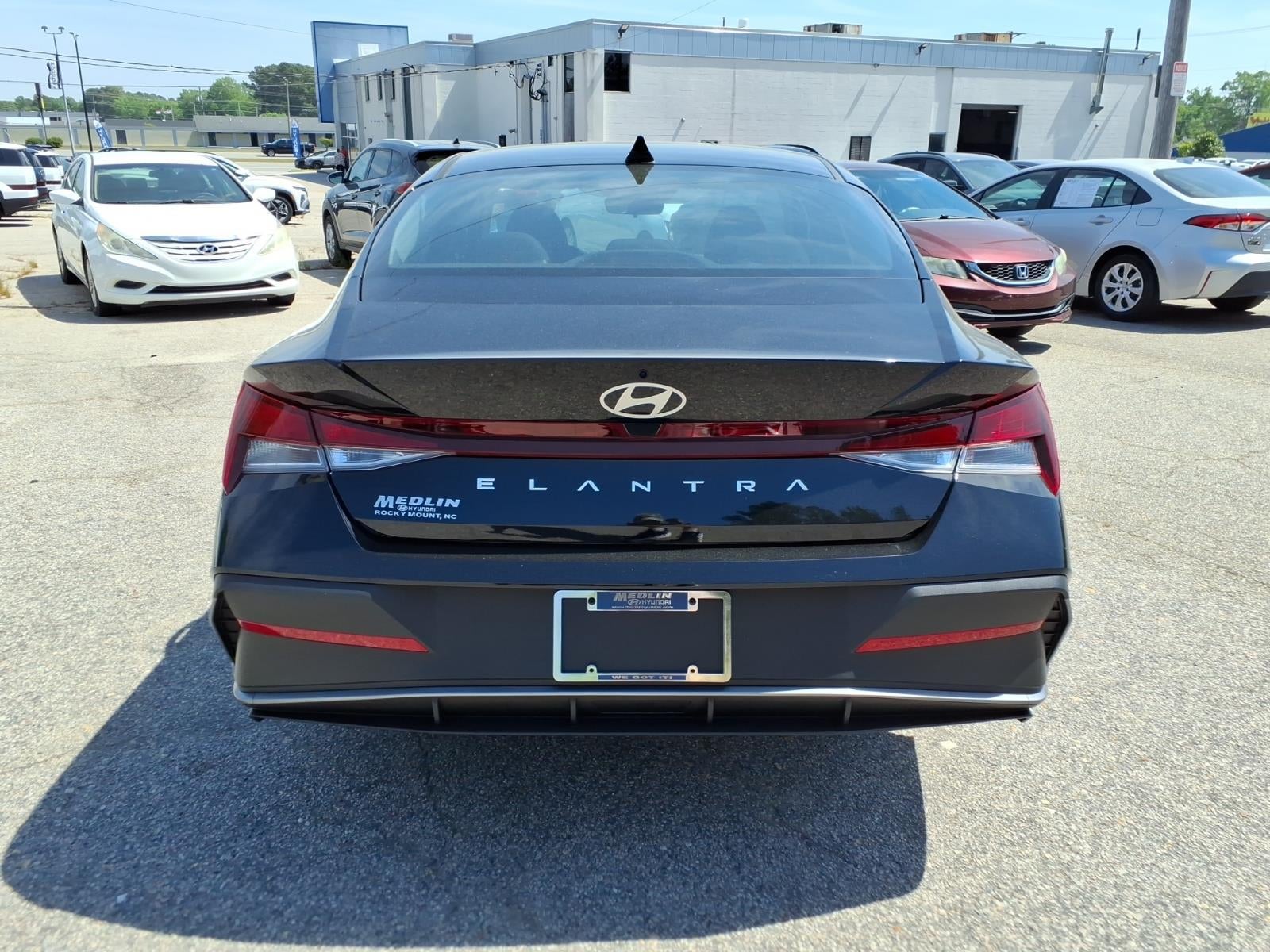 2026 Hyundai ELANTRA SE