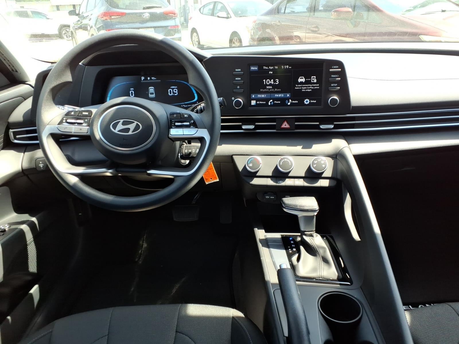 2026 Hyundai ELANTRA SE