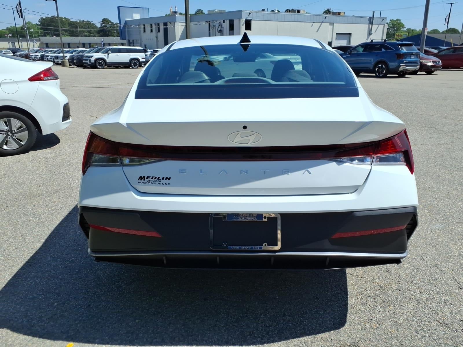 2026 Hyundai ELANTRA SE