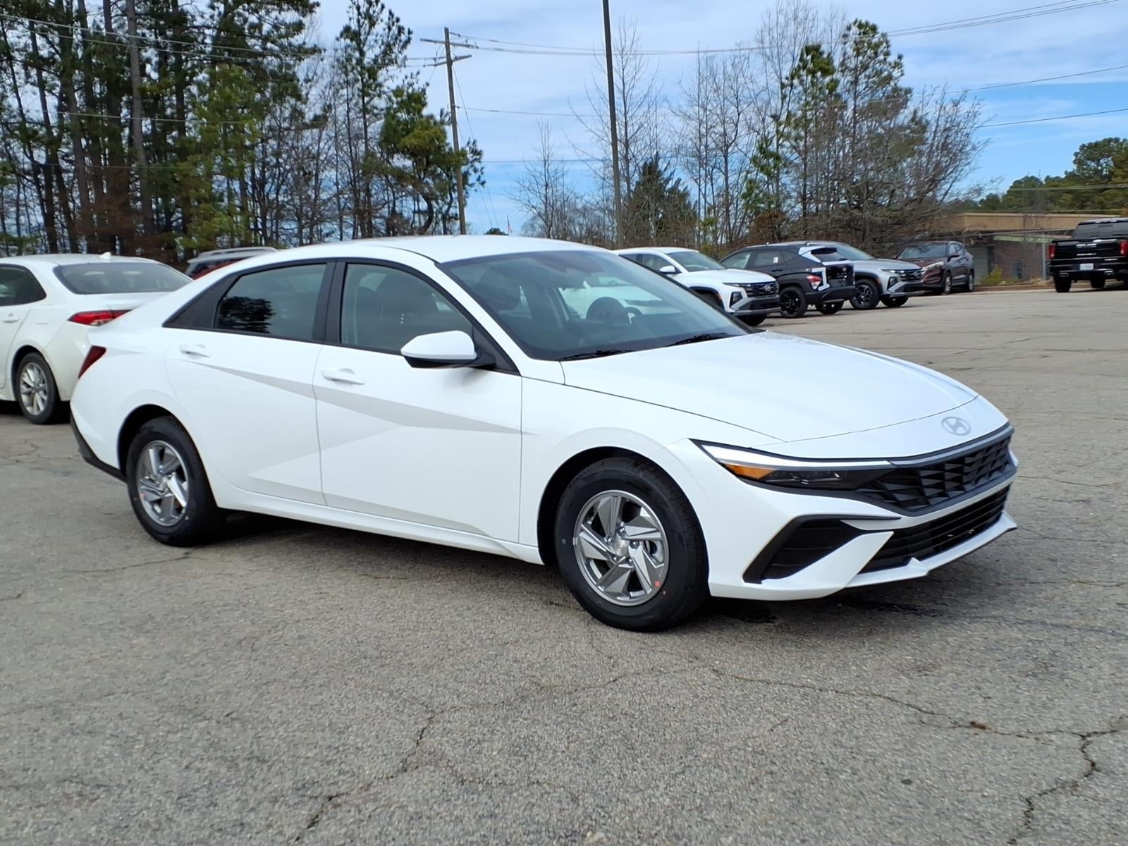 2026 Hyundai ELANTRA SE