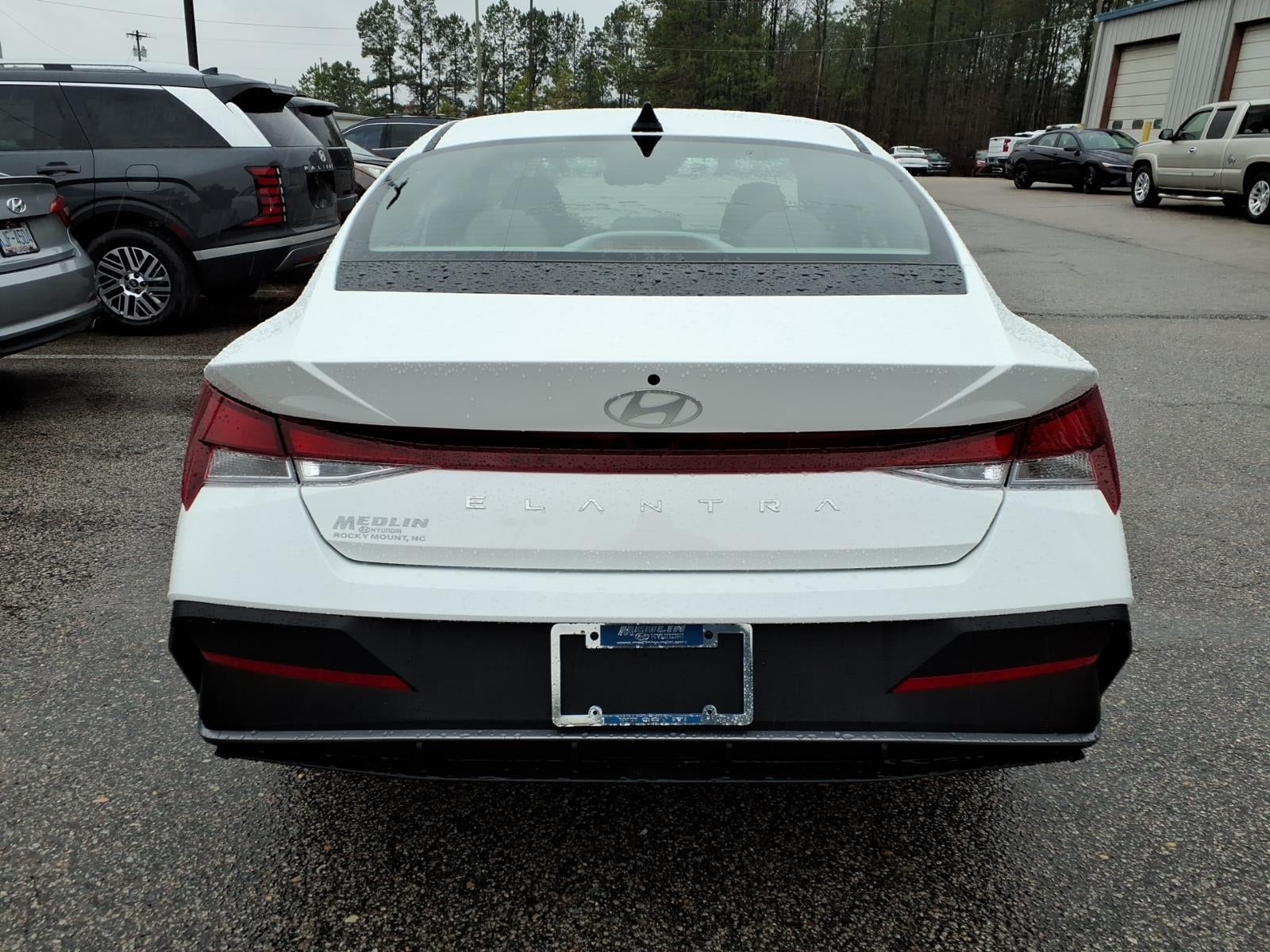 2026 Hyundai ELANTRA SE