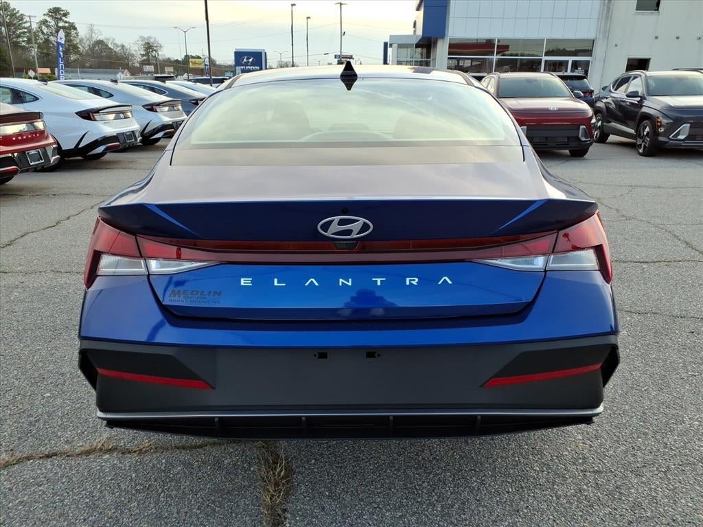 2026 Hyundai ELANTRA SE