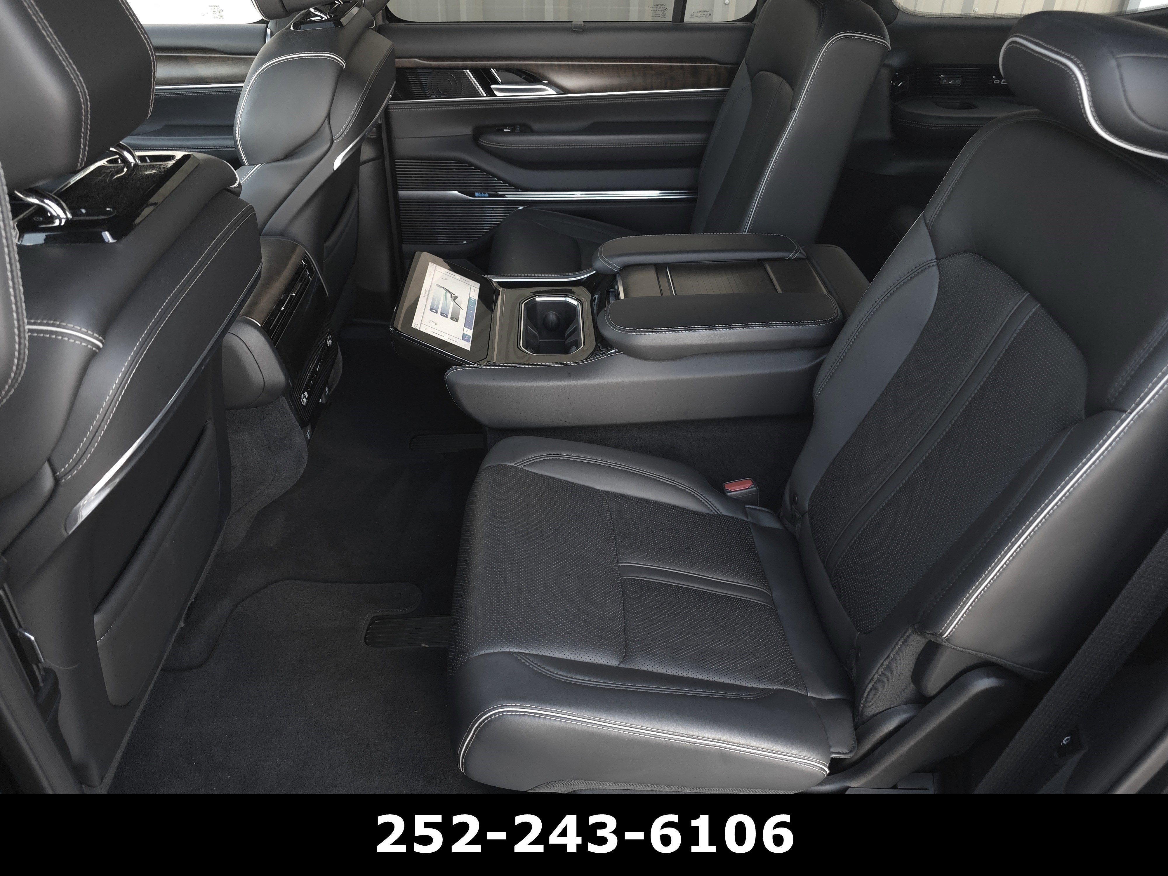 2022 Jeep Grand Wagoneer Series II