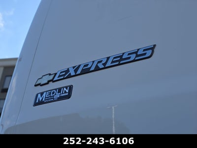 2025 Chevrolet Express Cargo WT