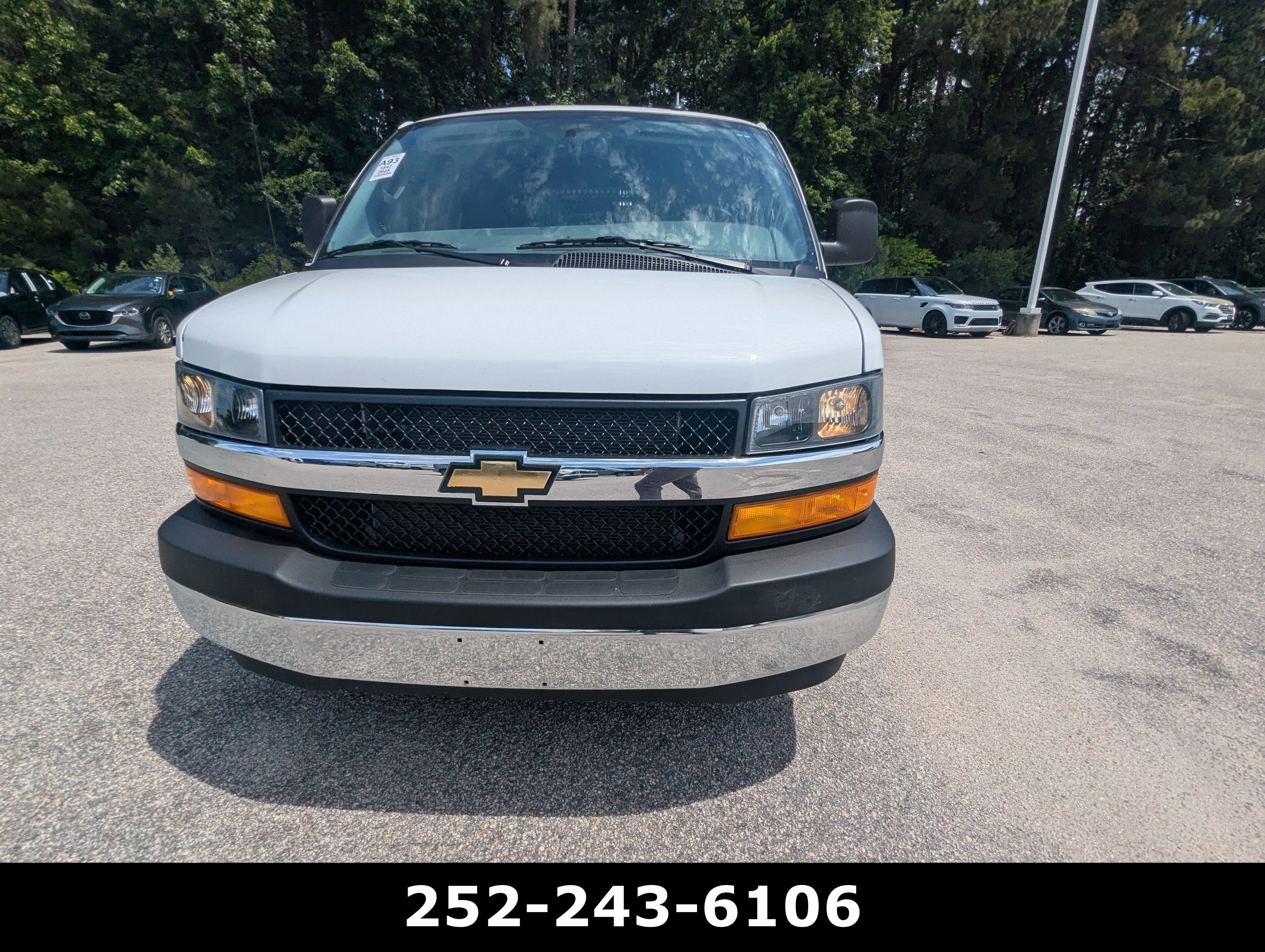 2025 Chevrolet Express Cargo WT
