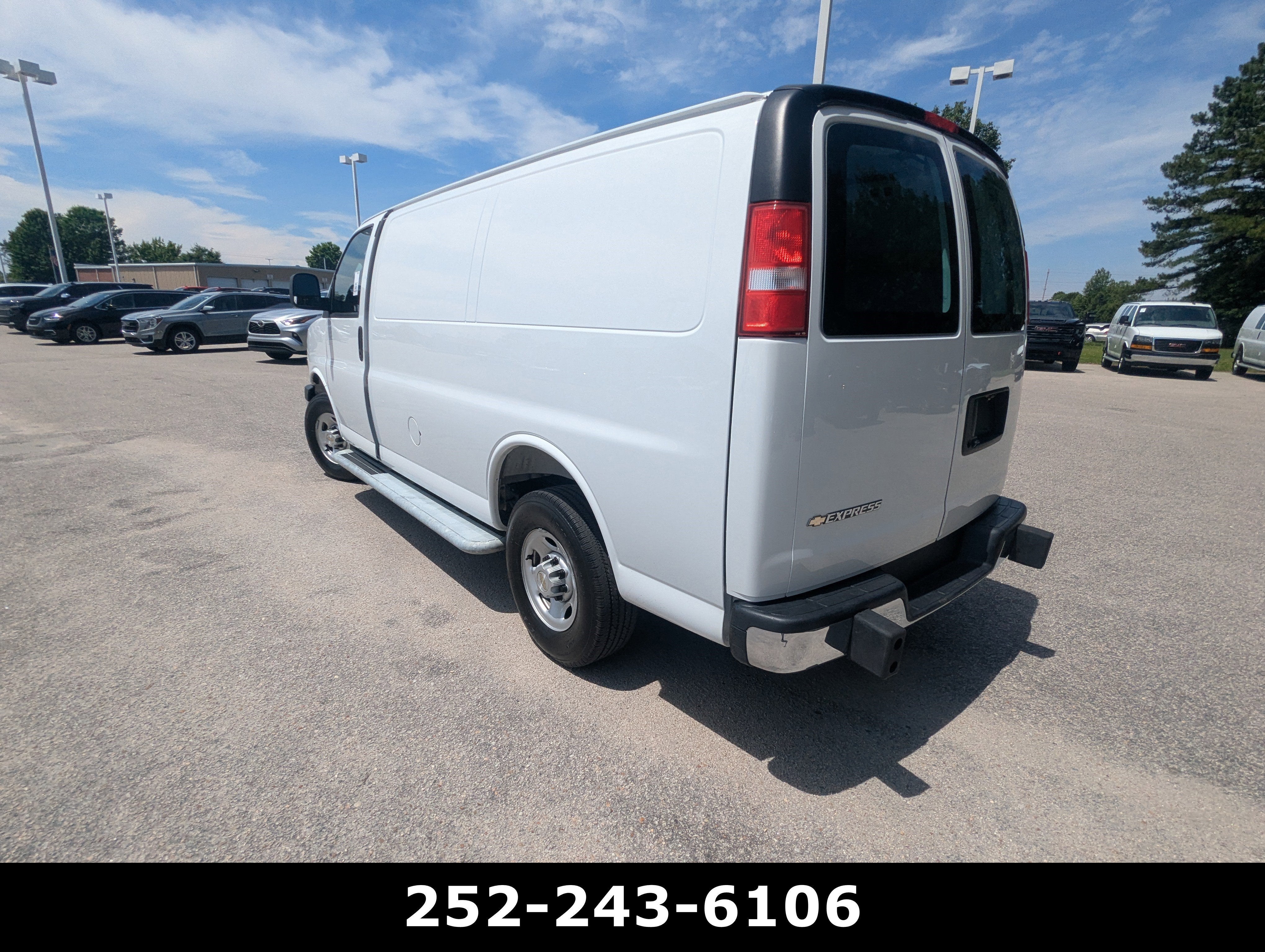 2025 Chevrolet Express Cargo WT