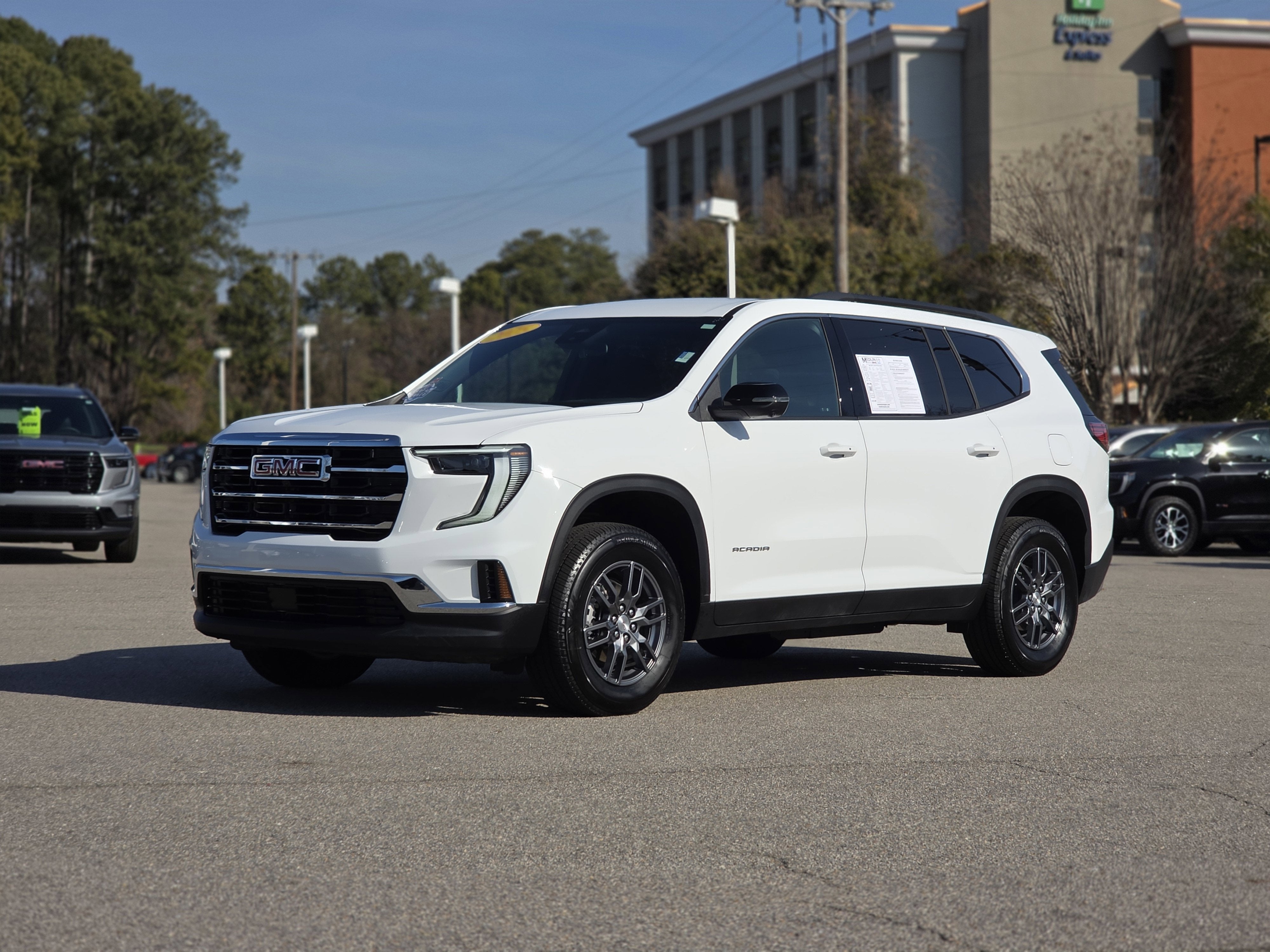 2025 GMC Acadia Elevation