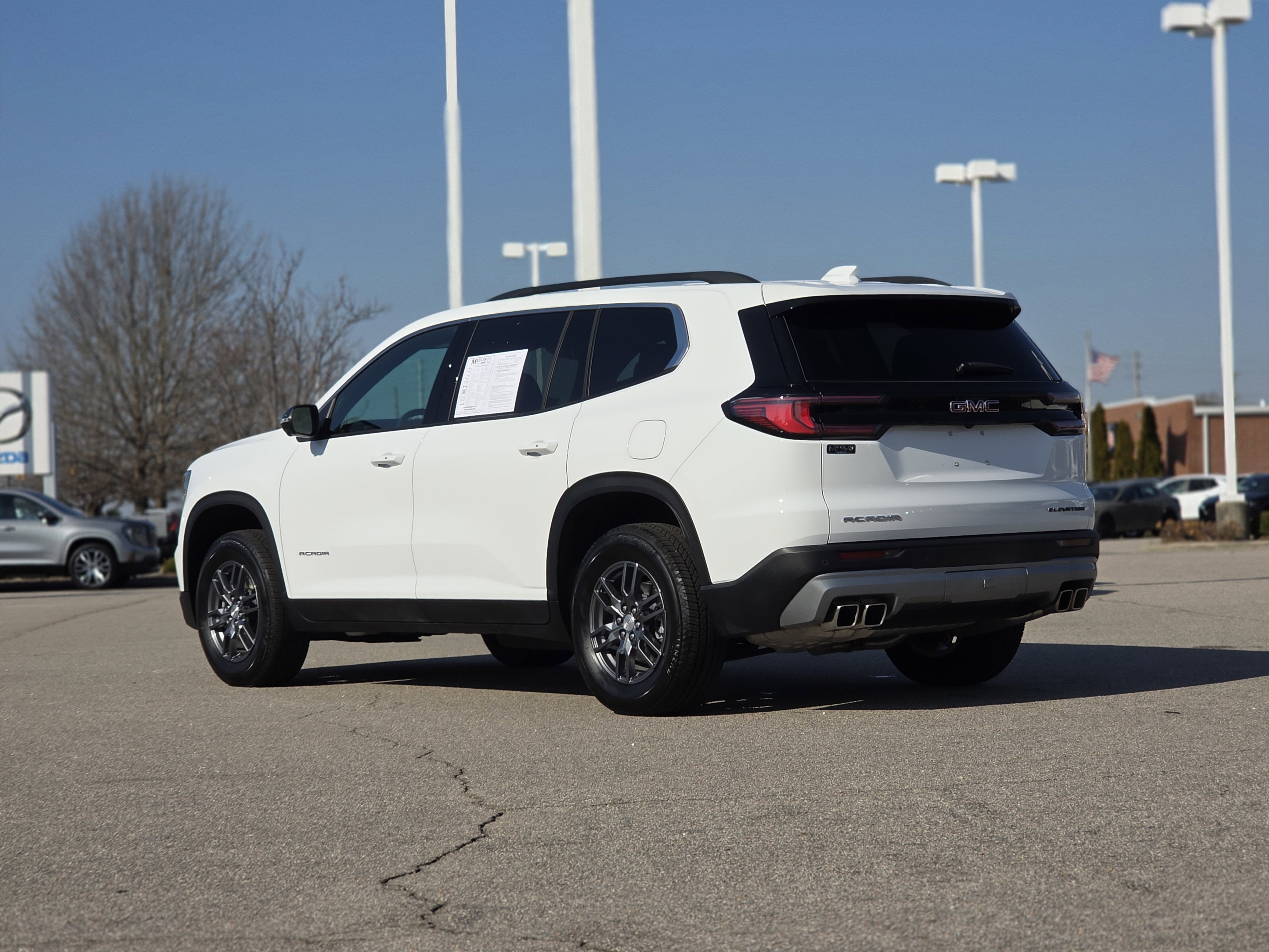 2025 GMC Acadia Elevation