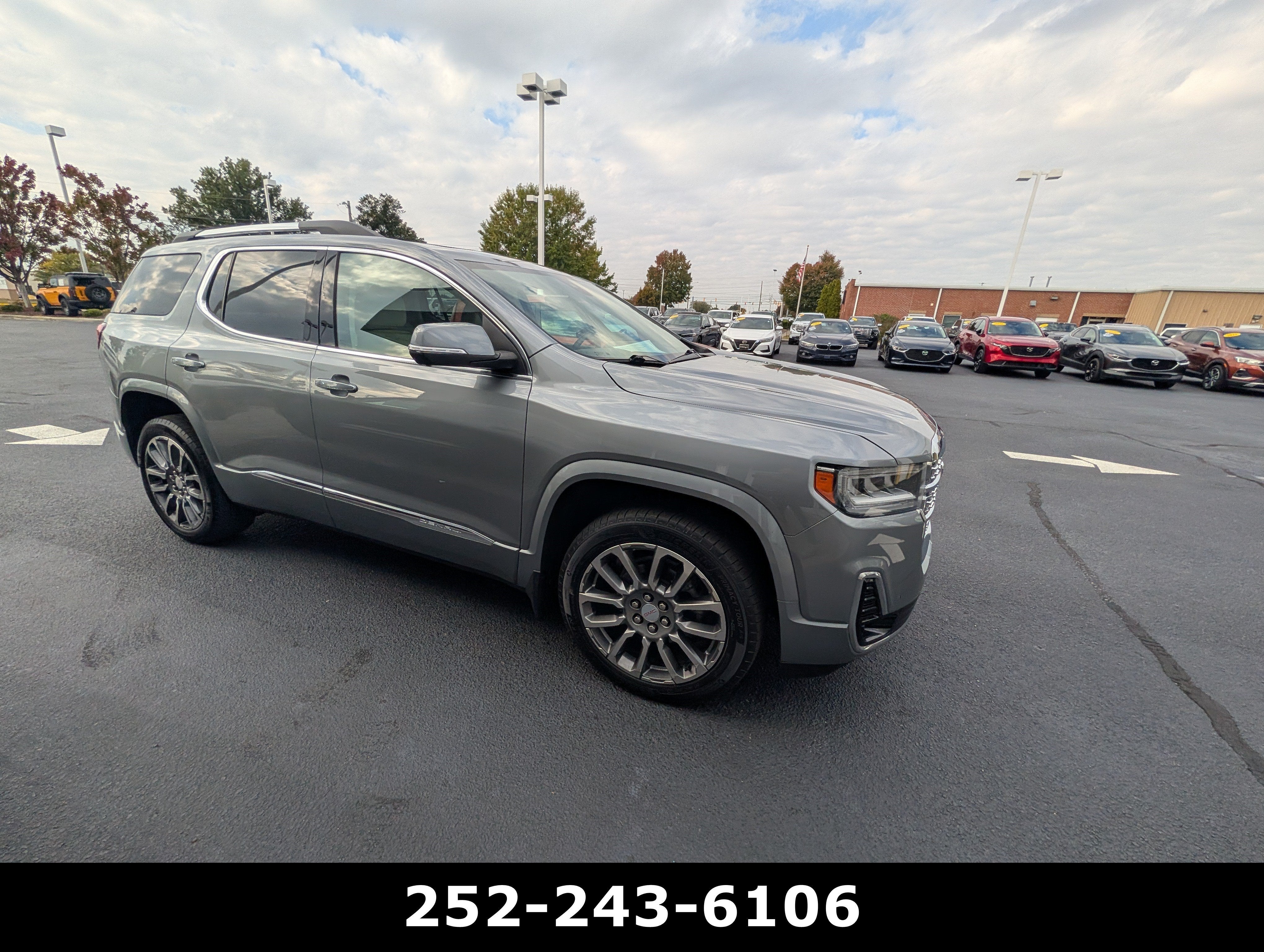 2023 GMC Acadia Denali