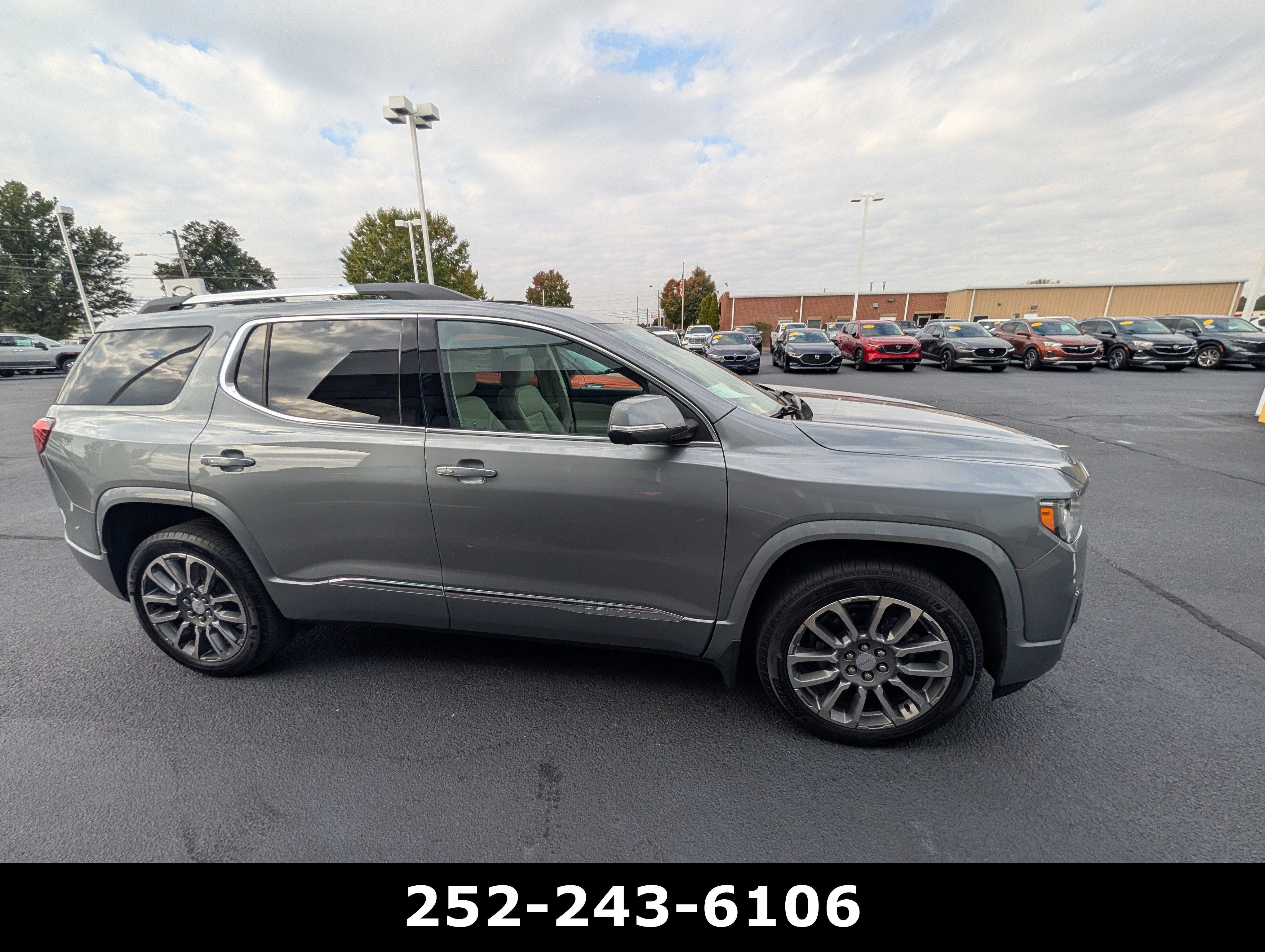 2023 GMC Acadia Denali