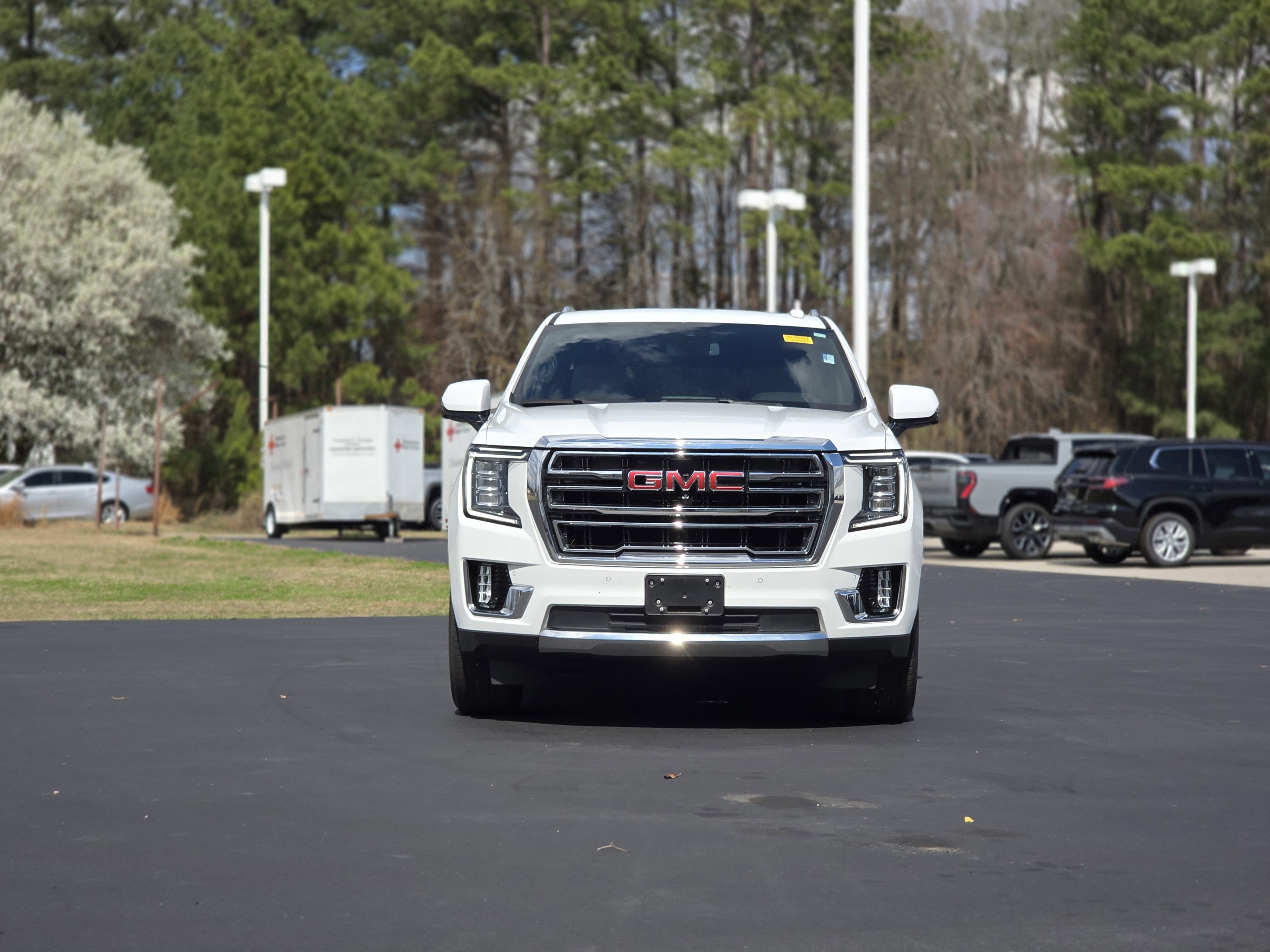 2023 GMC Yukon SLT