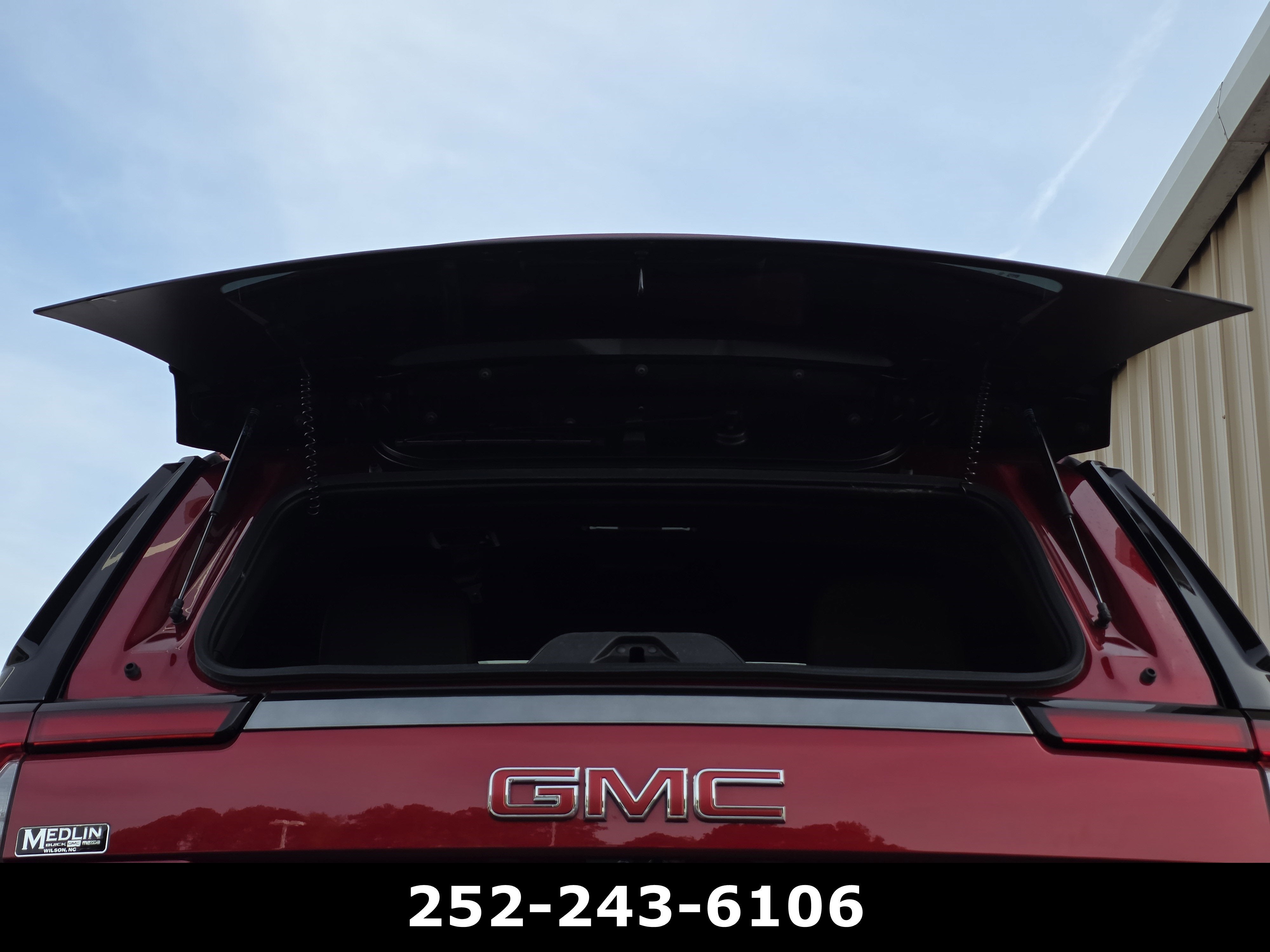 2025 GMC Yukon AT4