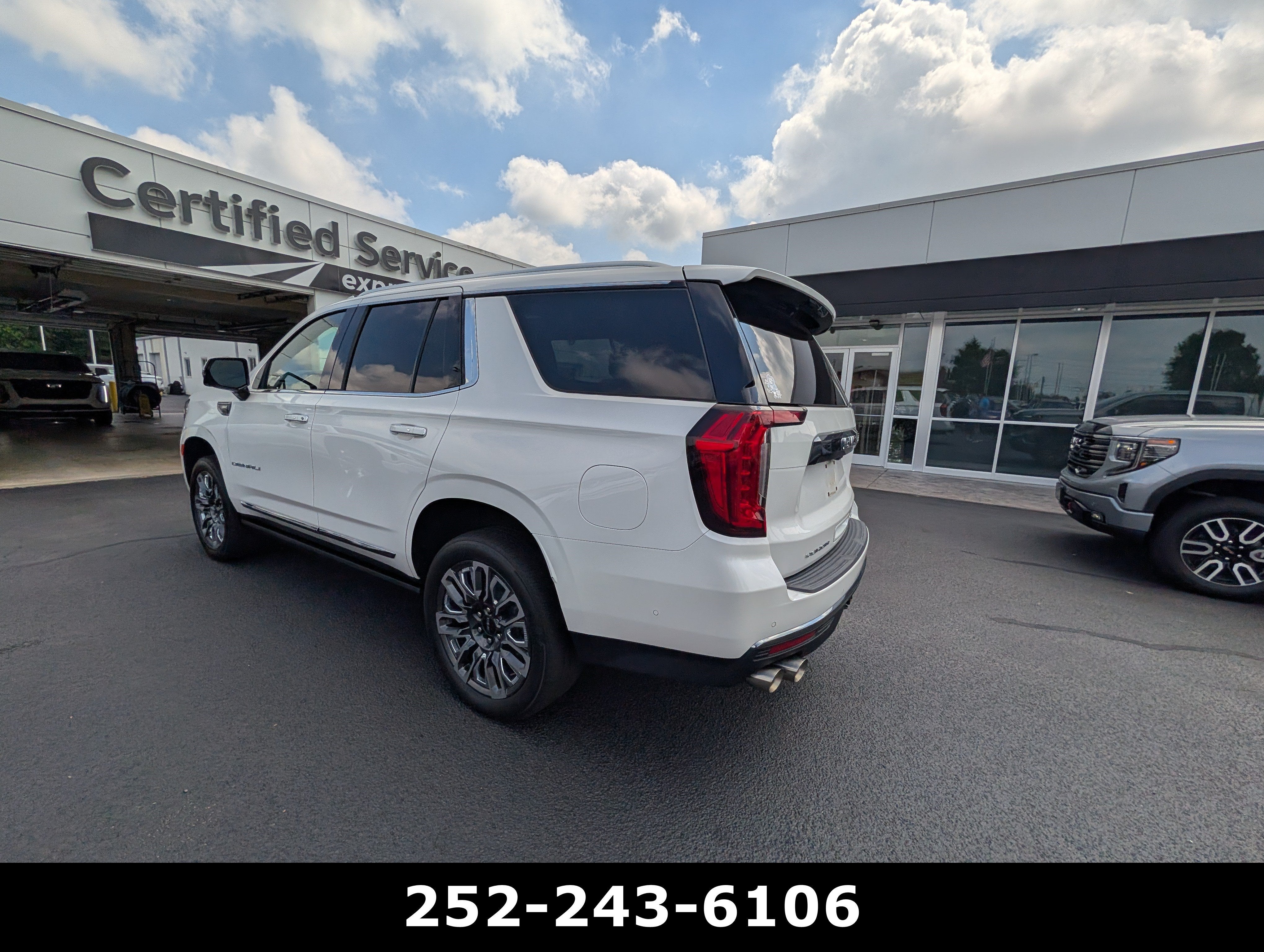 2023 GMC Yukon Denali Ultimate