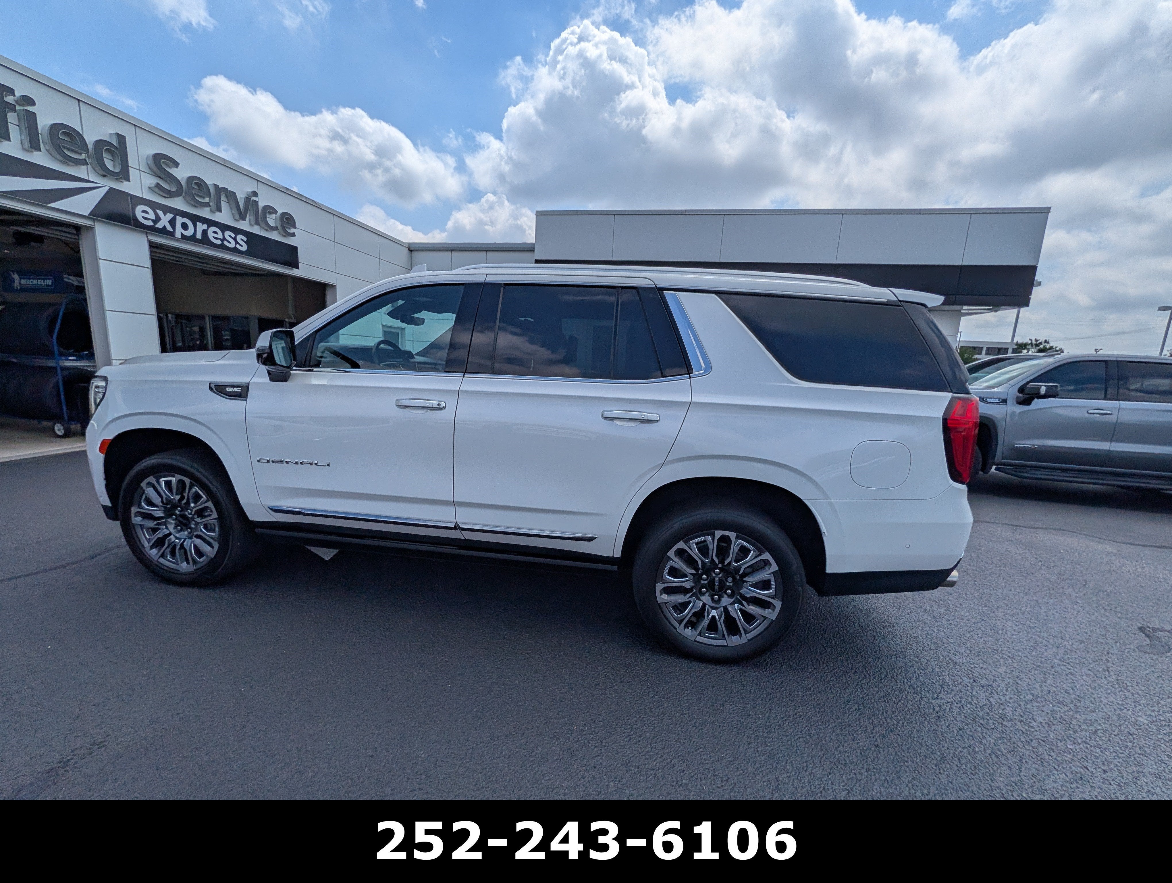 2023 GMC Yukon Denali Ultimate